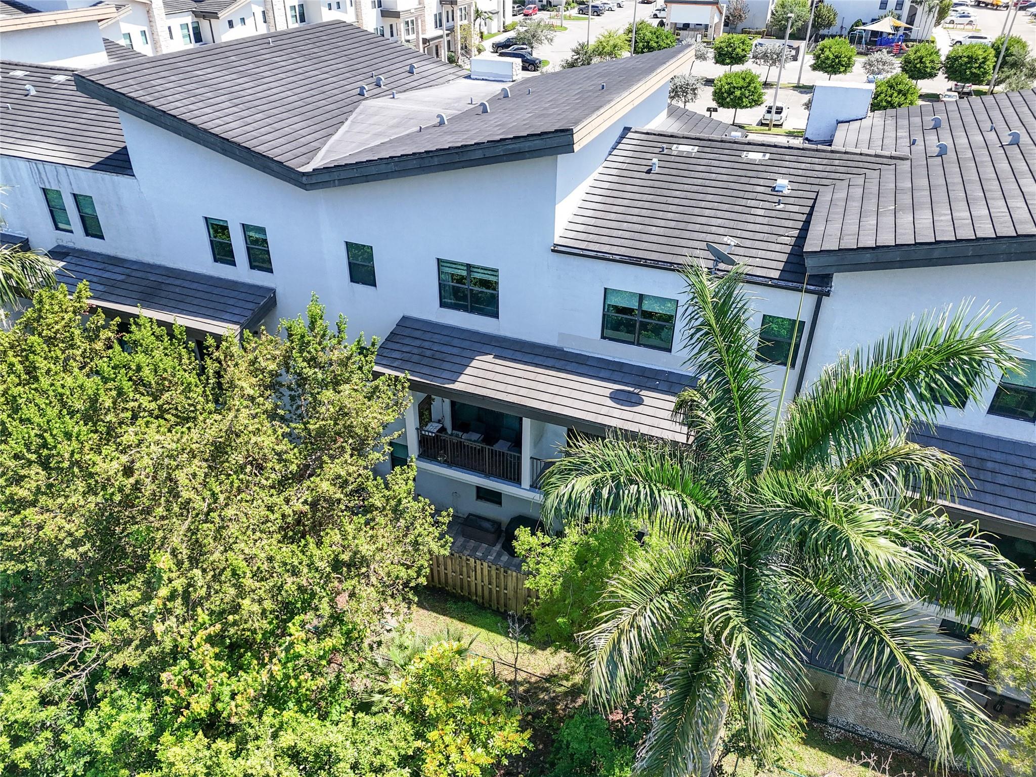 HIGHLAND AT PARK CENTRAL - Residential