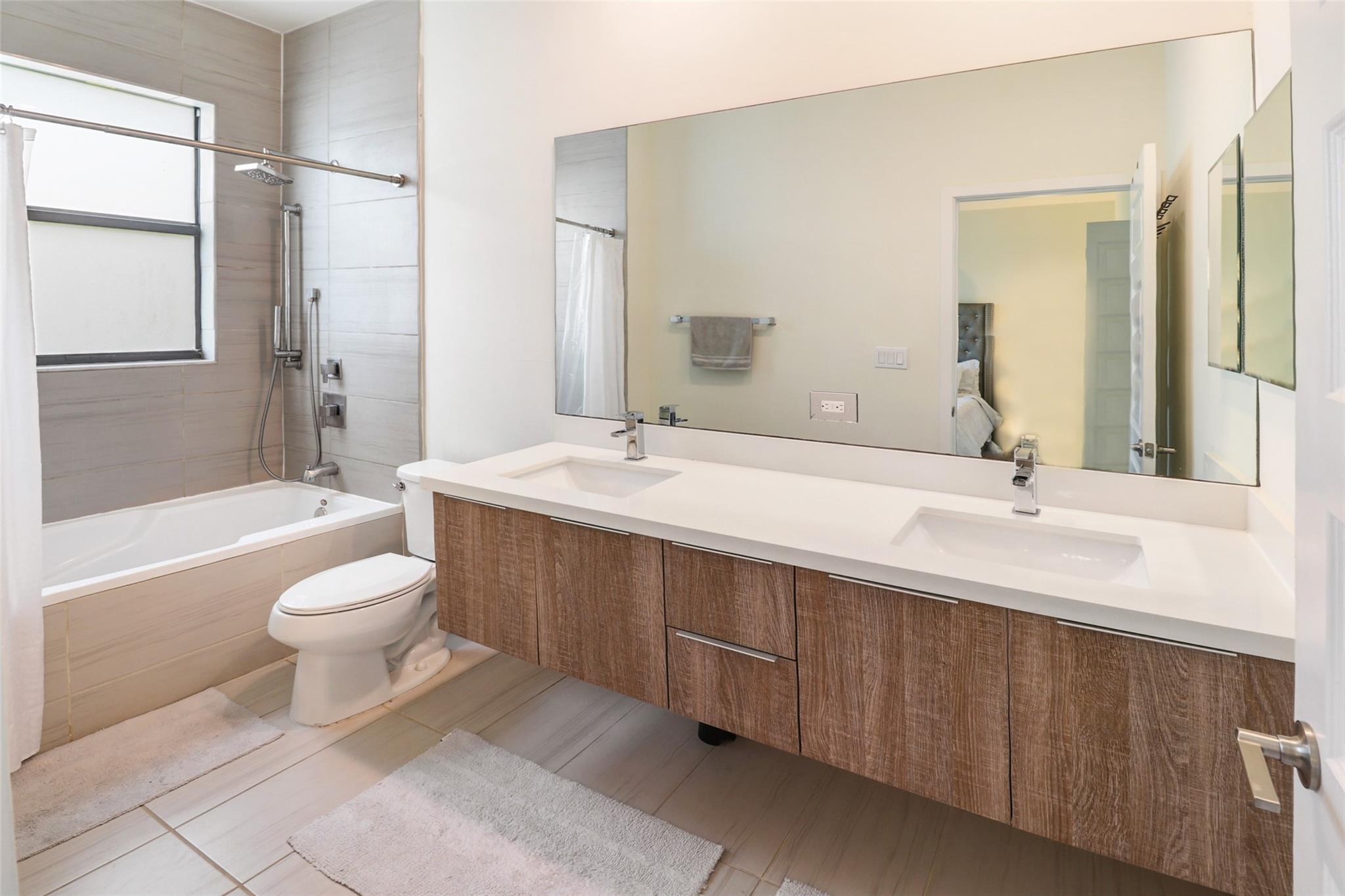 HIGHLAND AT PARK CENTRAL - Residential