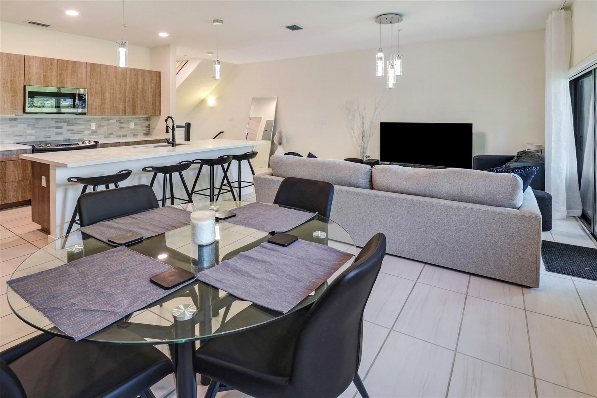 HIGHLAND AT PARK CENTRAL - Residential