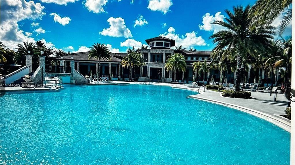 HIGHLAND AT PARK CENTRAL - Residential