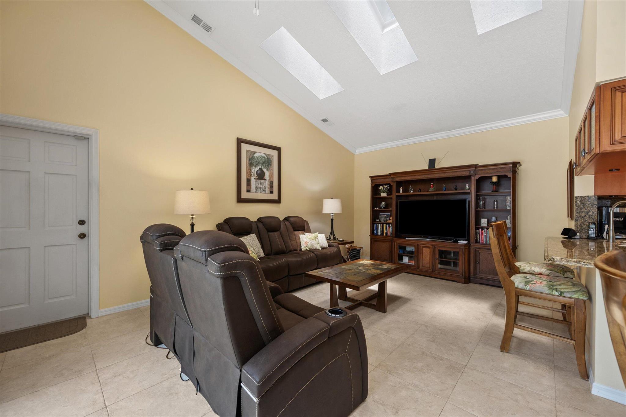 BRIDGEGATE SOUTH AT JONAT - Residential