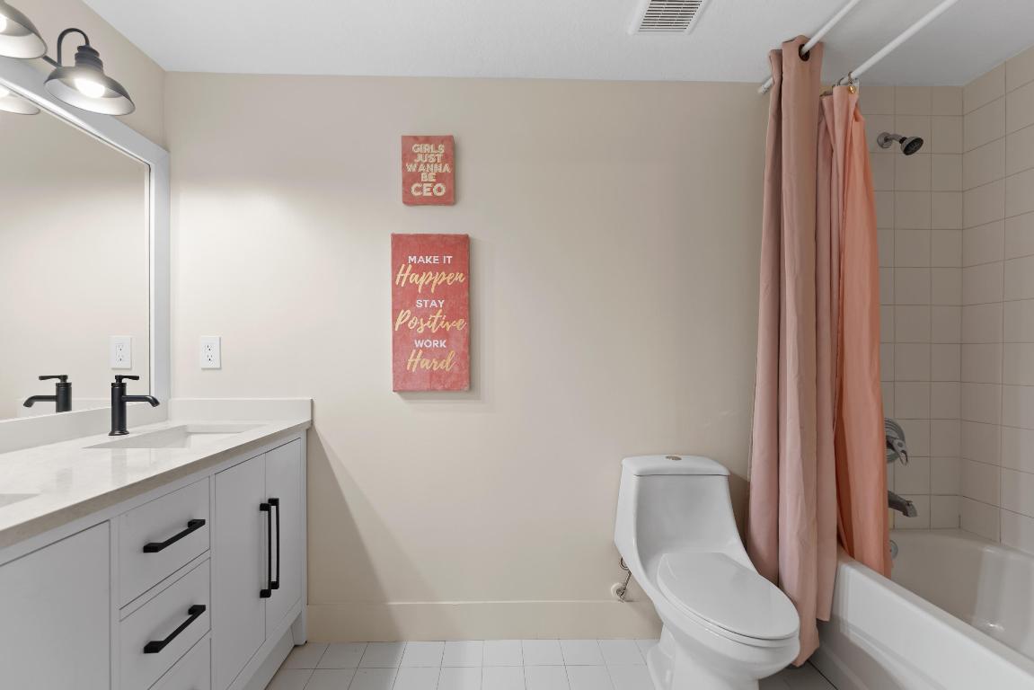 1165 Golden Lakes Boulevard 1212