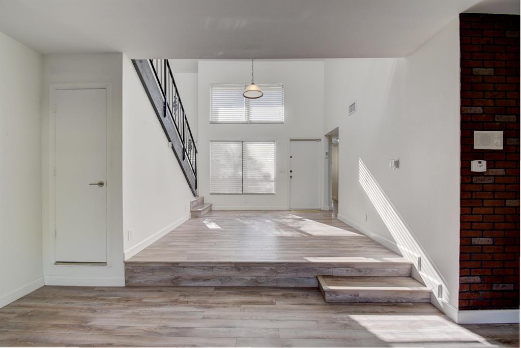 Camino Del Quinta - Residential