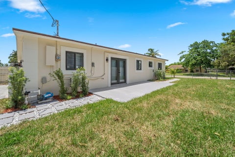 Tiny photo for 1944 NE 2nd Avenue, Pompano Beach, FL 33060 (MLS # B26089942)