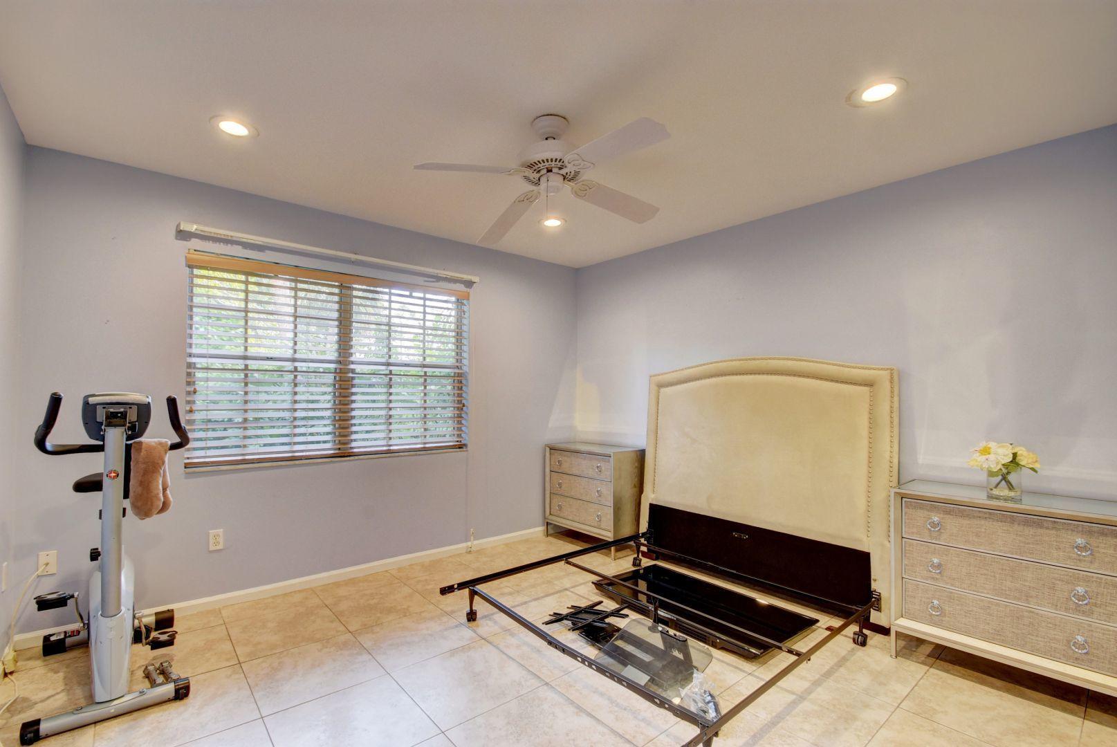 PINEWOOD OF WELLINGTON - Residential