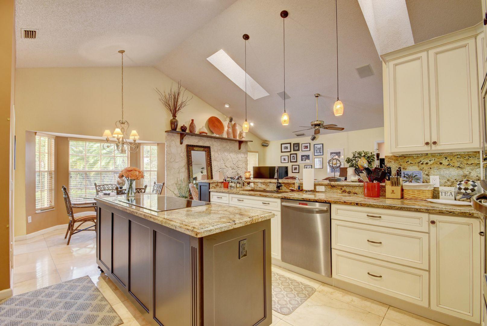 PINEWOOD OF WELLINGTON - Residential