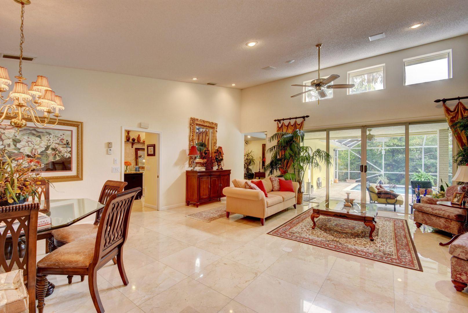 PINEWOOD OF WELLINGTON - Residential