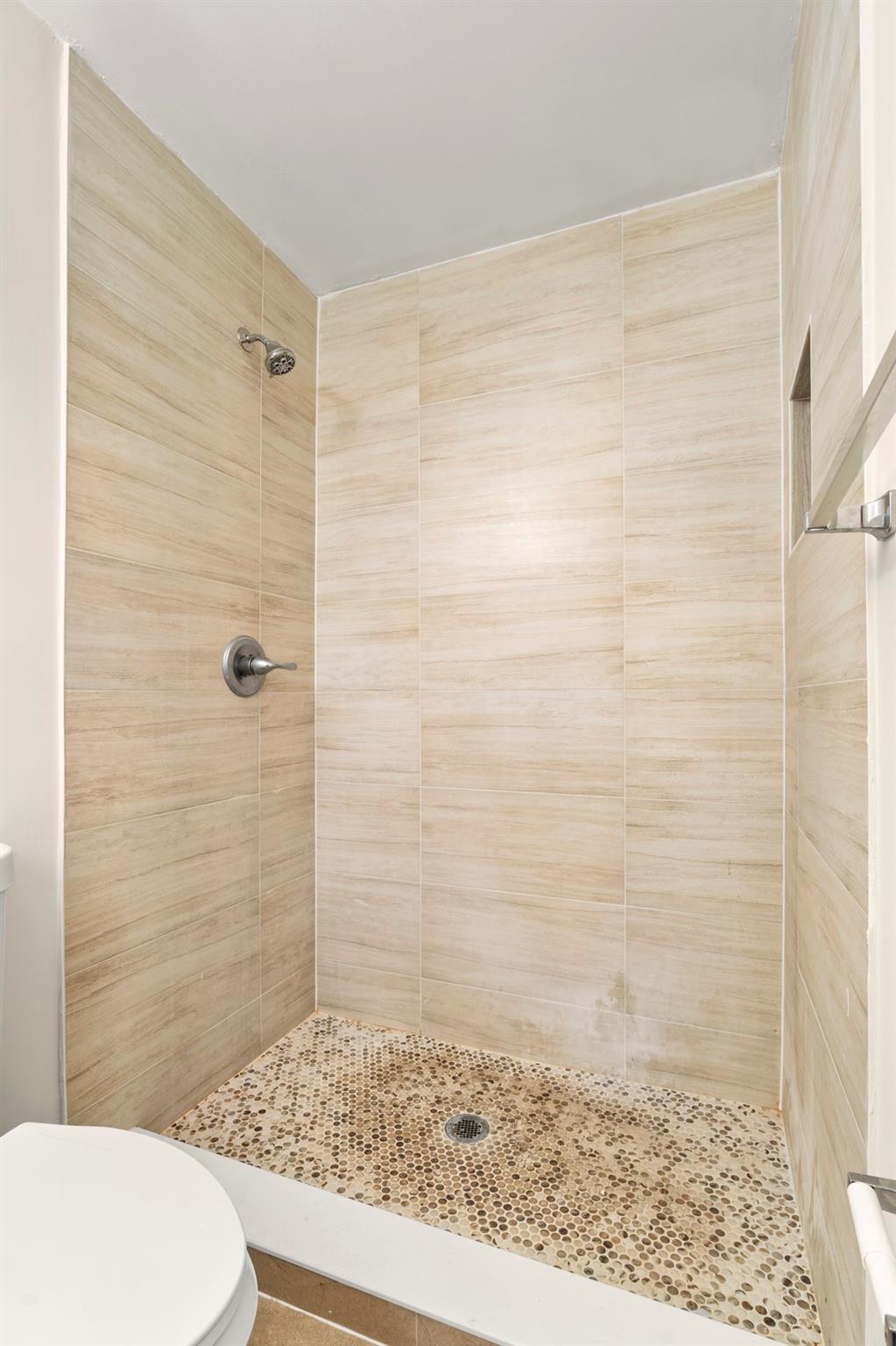 CHEVY CHASE 70-36 B - Residential Lease
