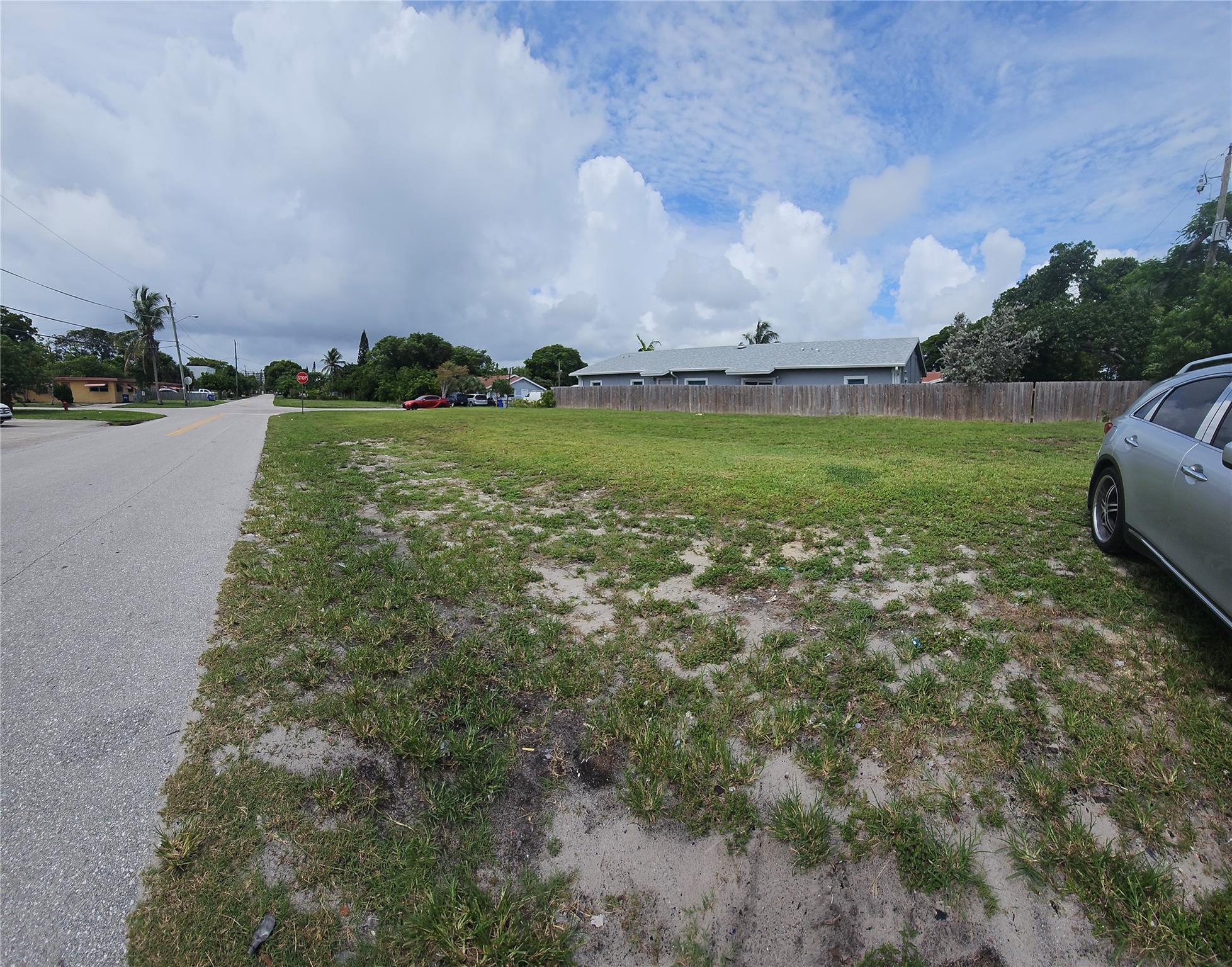 201 NW 12 St