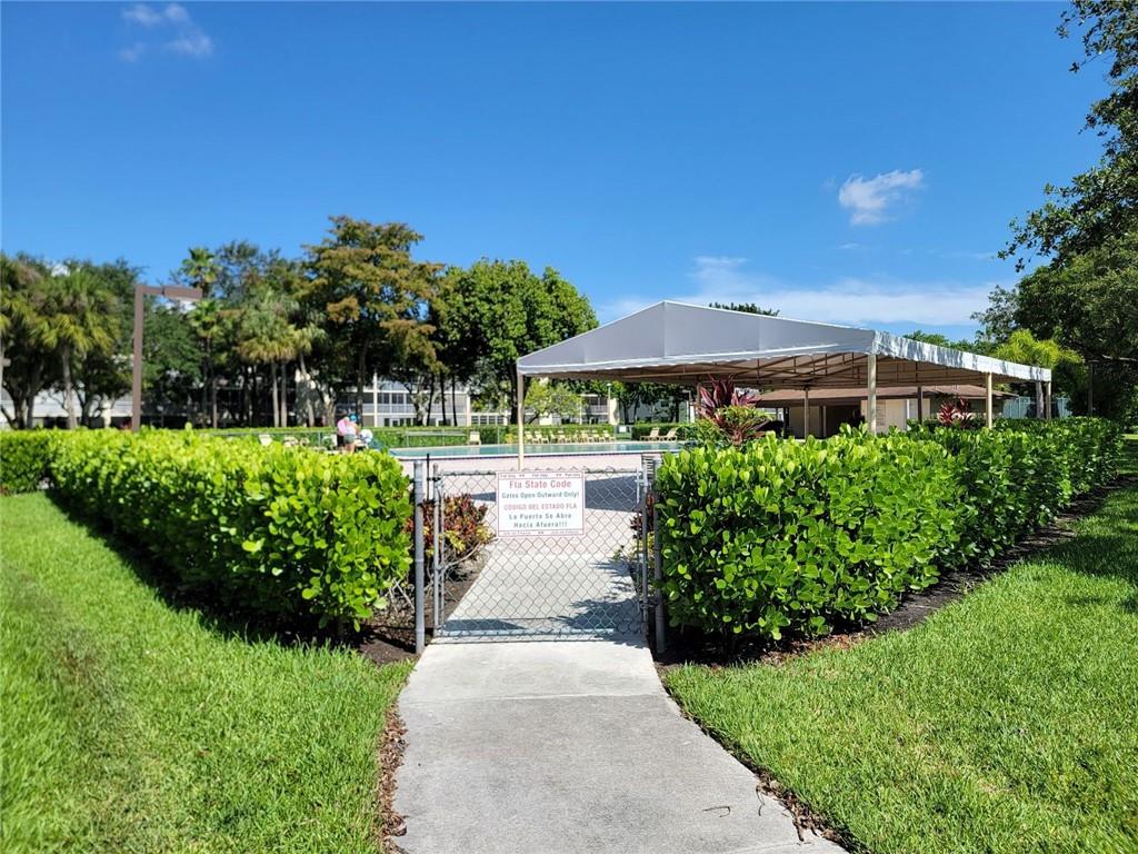 Ivanhoe West Condo III - Residential