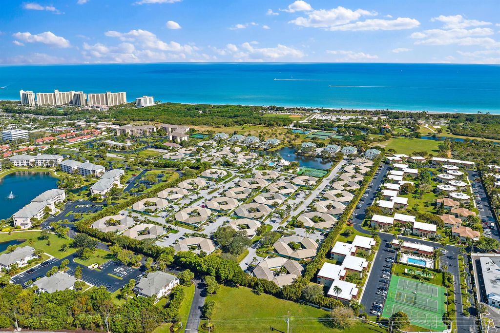 Photo of 1127 E Seminole Avenue #1a, Jupiter, FL 33477 (MLS # R10897531)