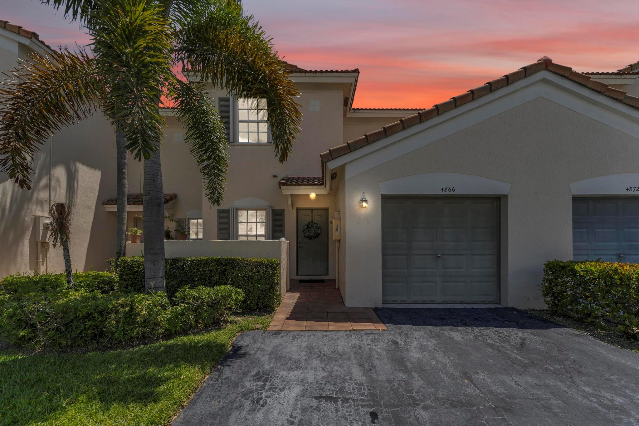4866 SW 32nd Ter 4866