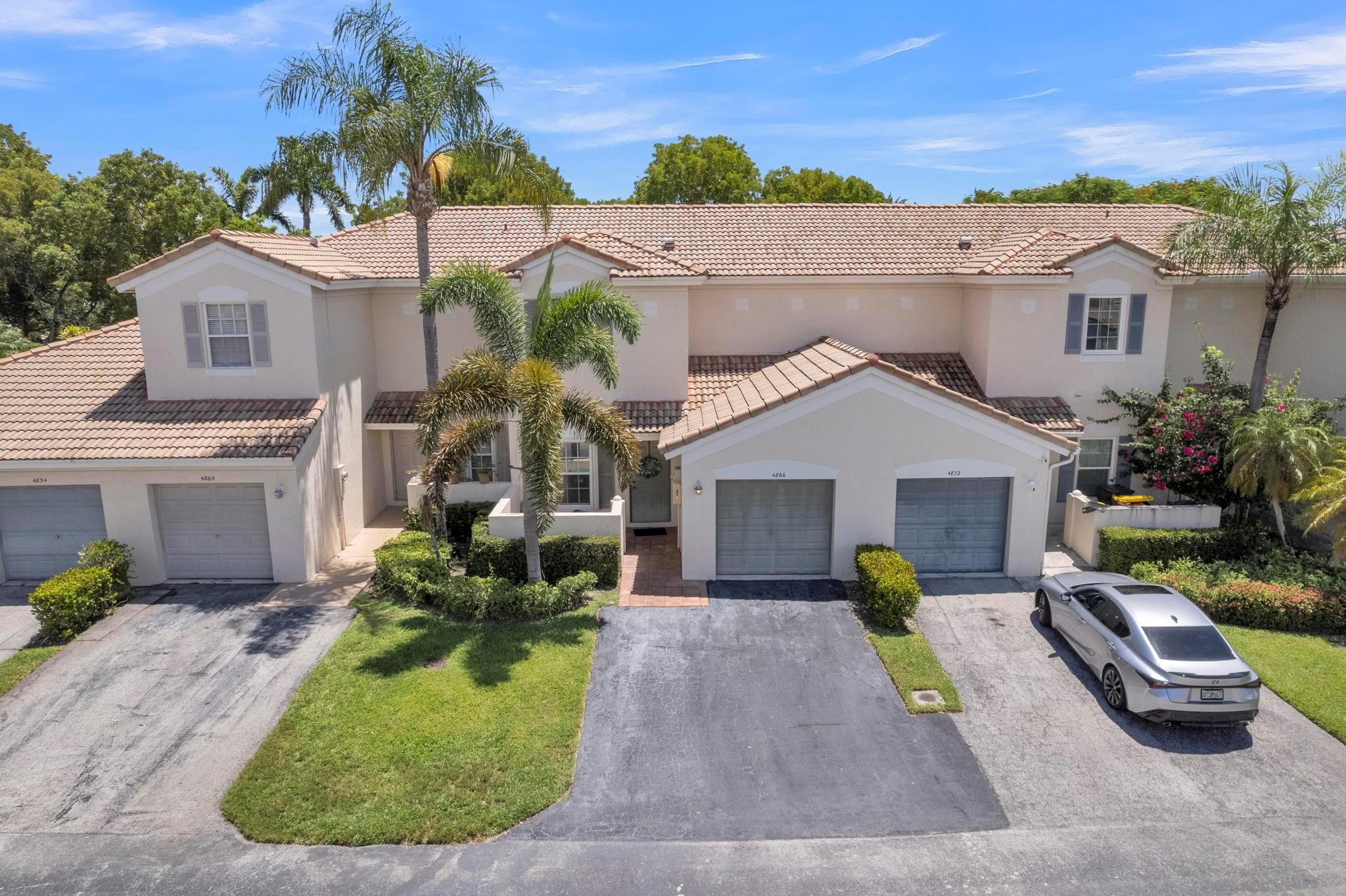 4866 SW 32nd Ter 4866