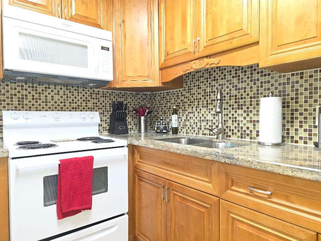 Photo of 204 Kent L Ter #L, West Palm Beach, FL 33417 (MLS # R11155192)