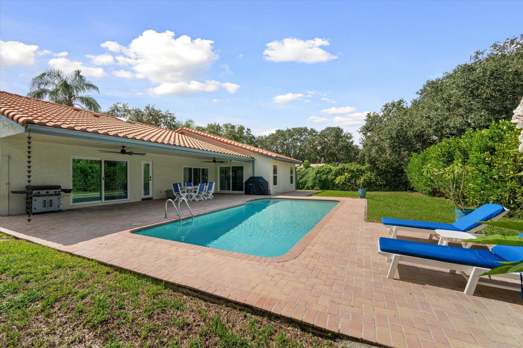 Photo of 4850 NW 92nd Terrace, Coral Springs, FL 33067 (MLS # B26072626)