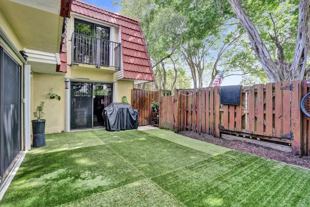 Photo of 9993 NW 7TH Street, Plantation, FL 33324 (MLS # B26070517)