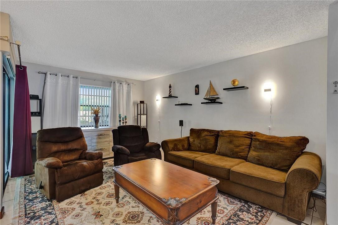 Deer Pointe - Residential