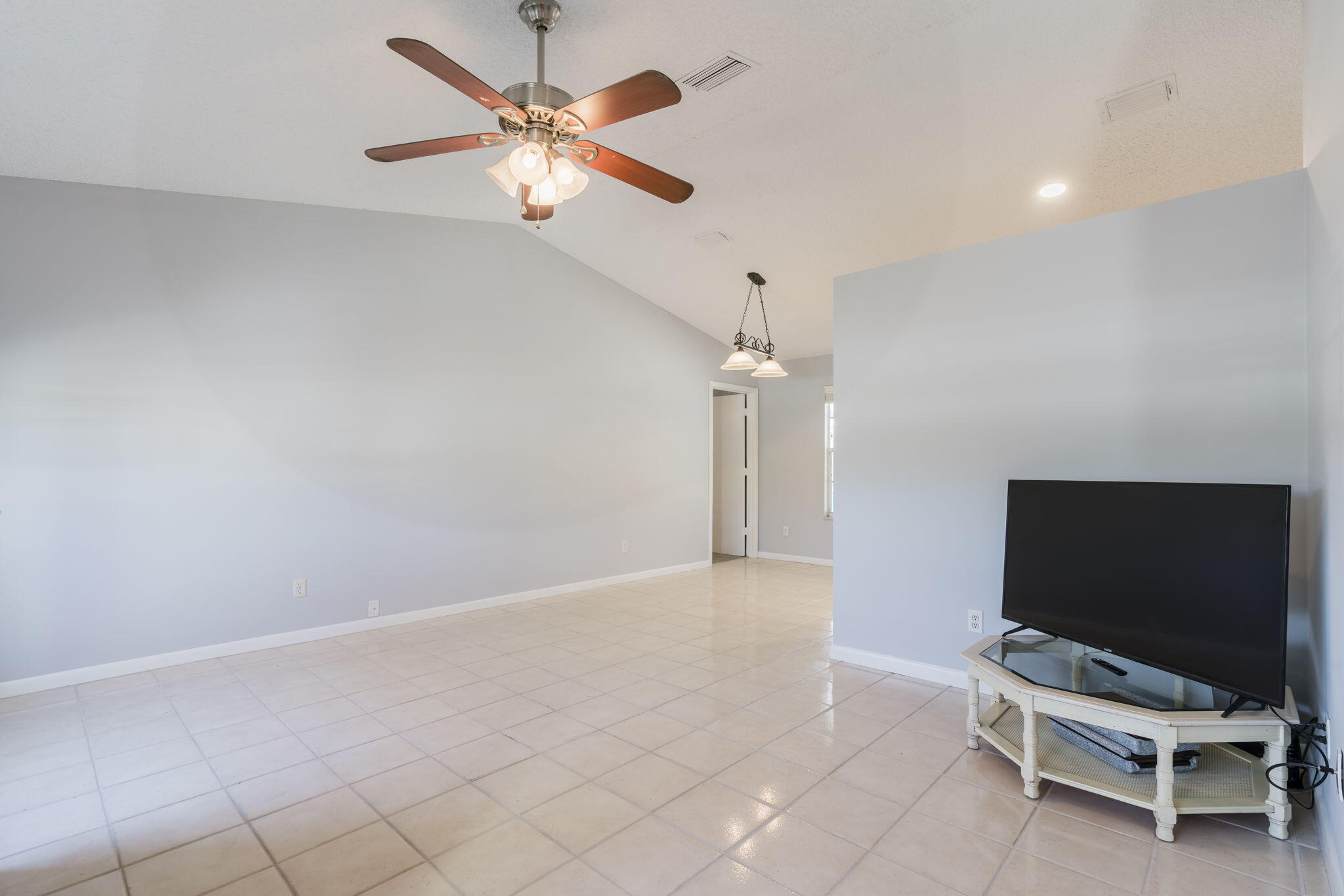 1966 SW Guernsey Street