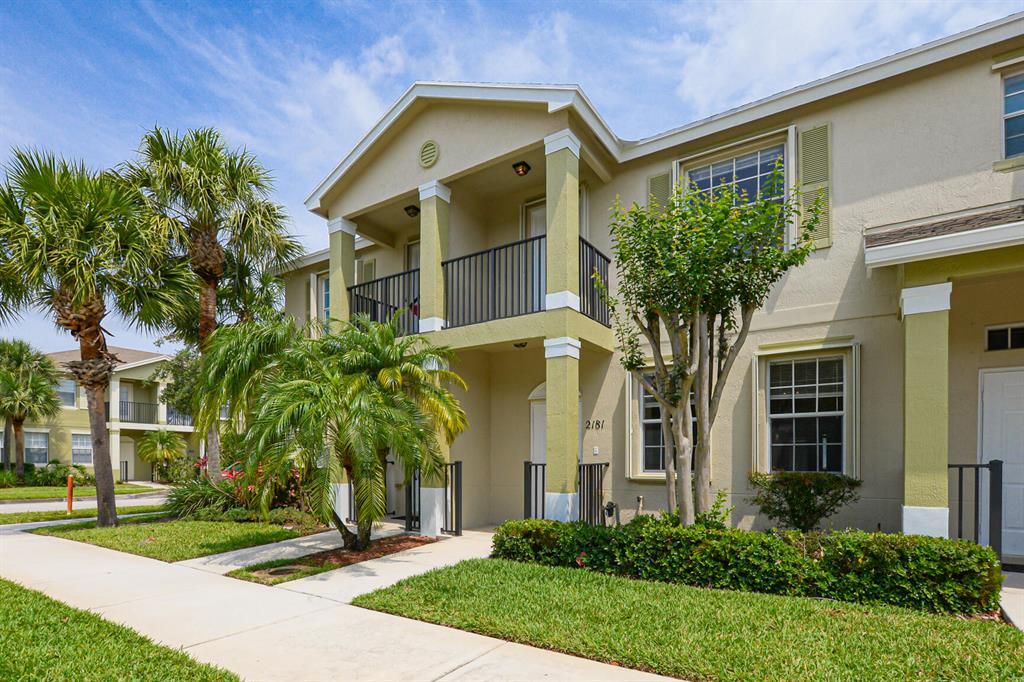 Photo of 2181 SE Destin Drive, Port St Lucie, FL 34952 (MLS # R10886008)