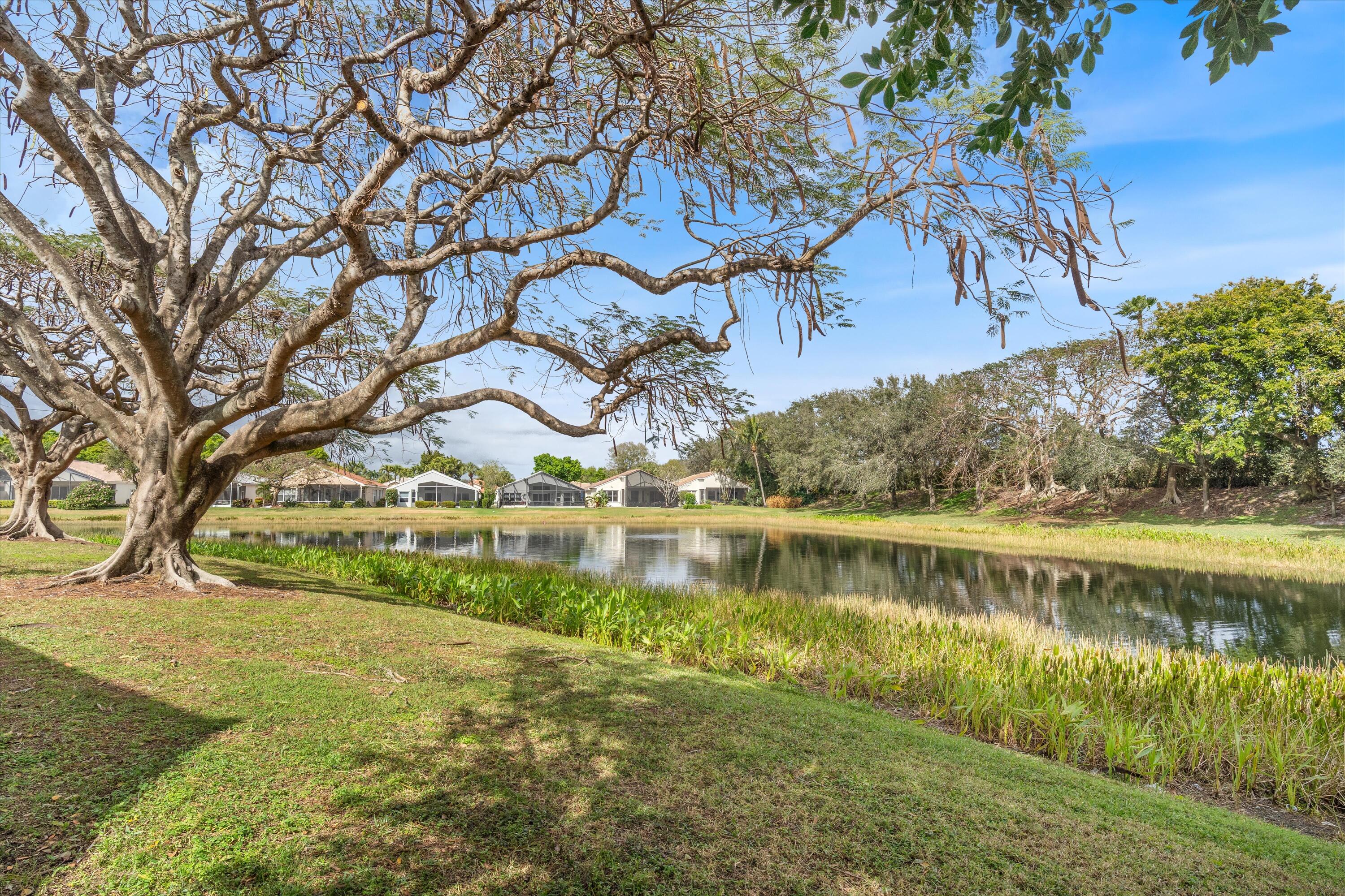 VALENCIA LAKES 3 - Residential