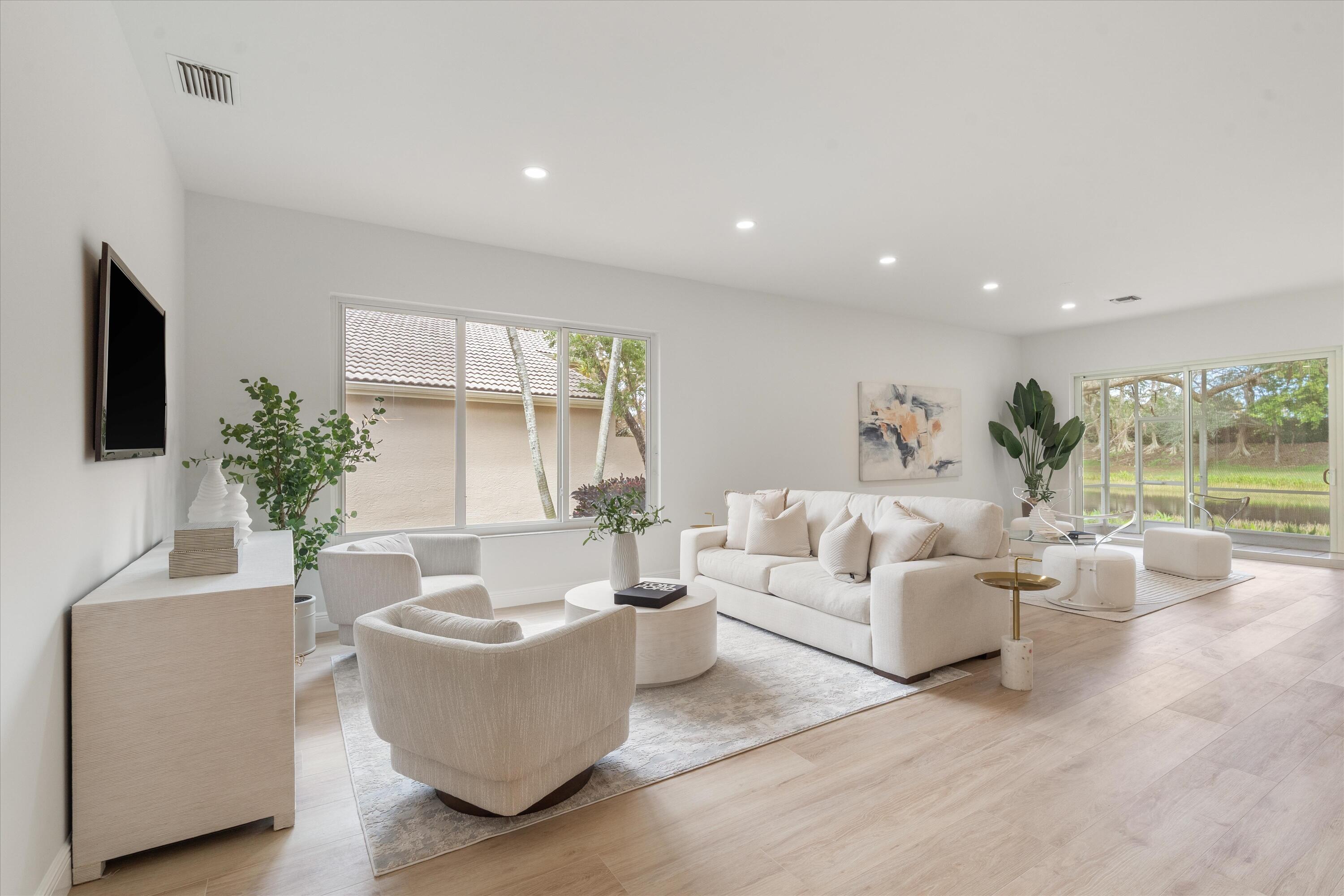 7585 Las Cruces Court