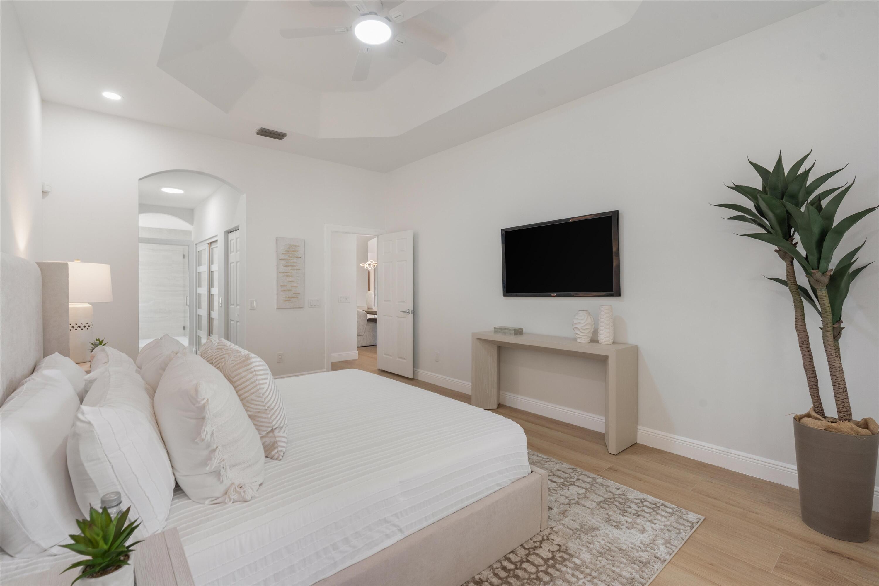 VALENCIA LAKES 3 - Residential