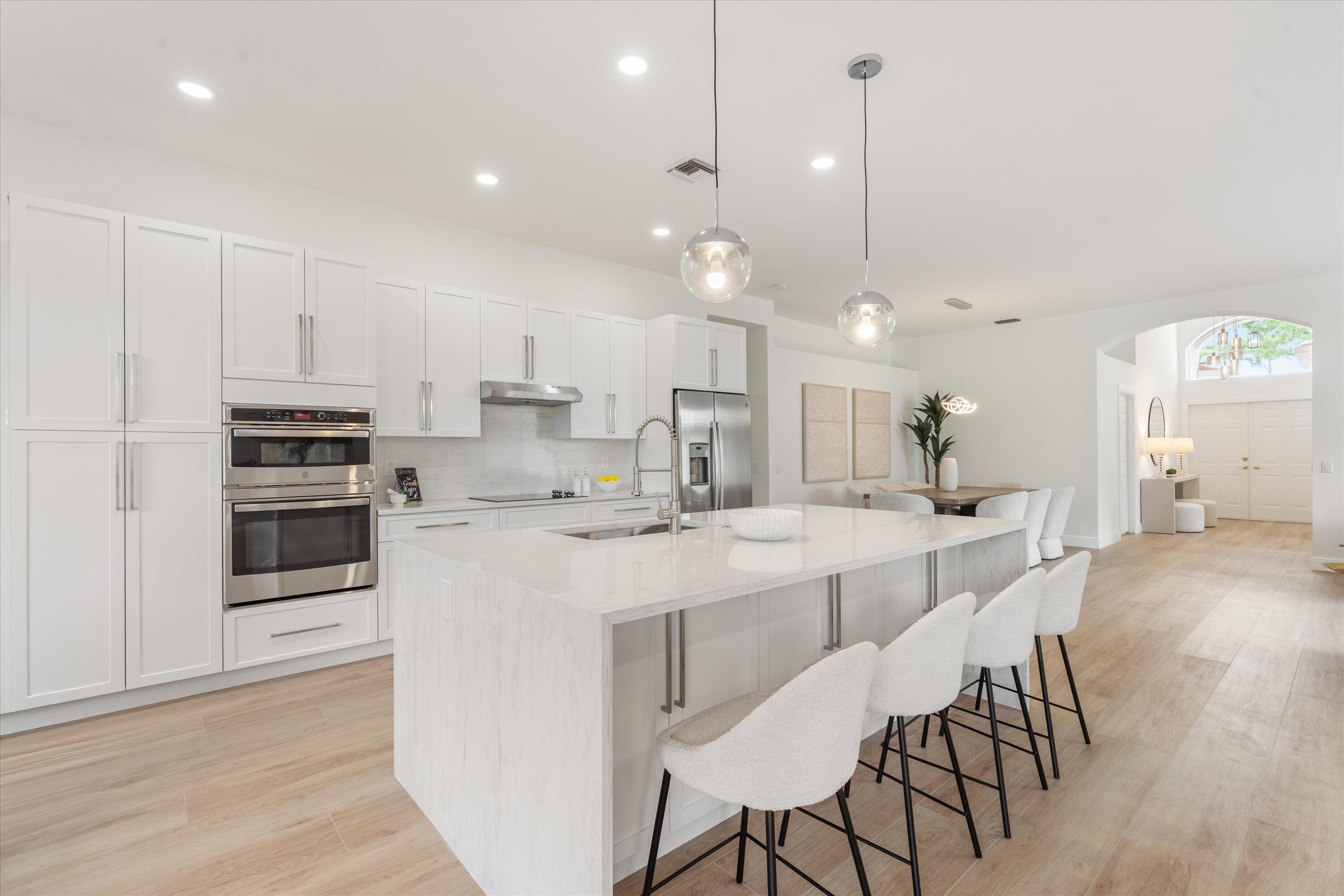 7585 Las Cruces Court