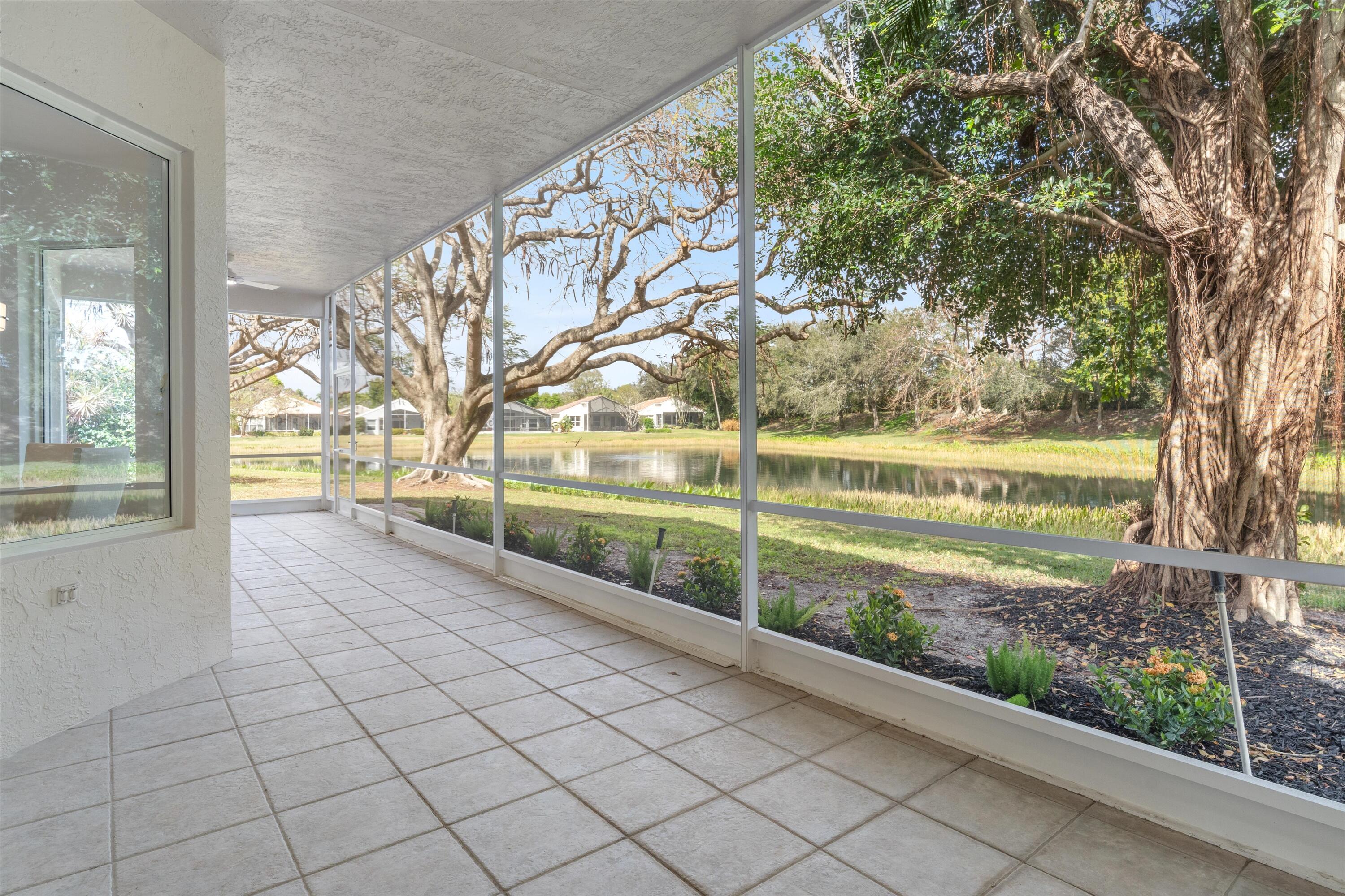 VALENCIA LAKES 3 - Residential