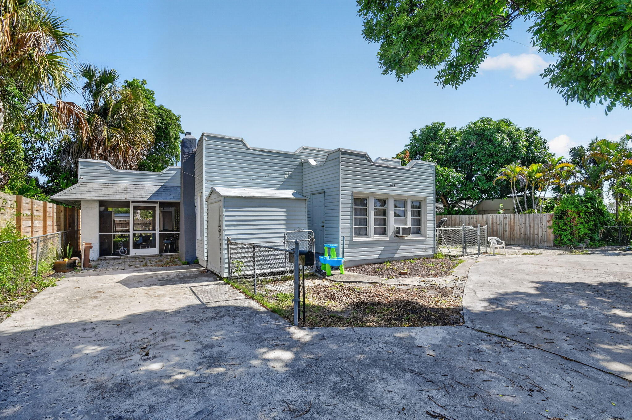 633 Franklin Road
