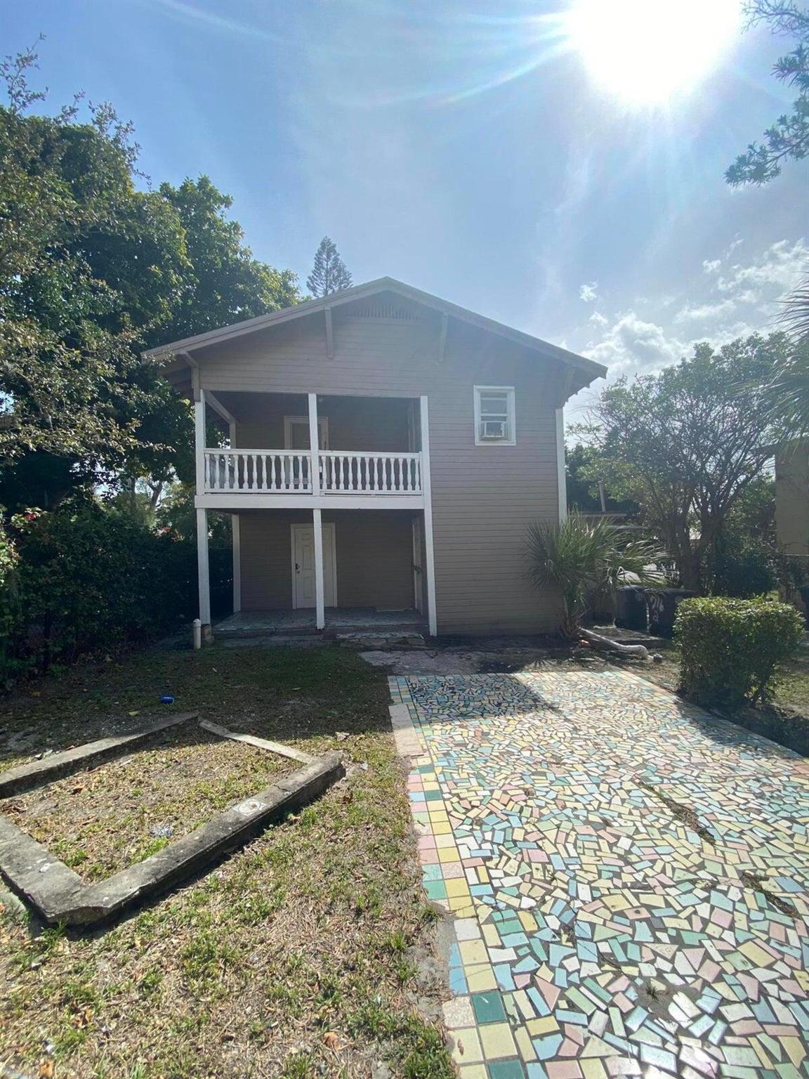 817 7th Street