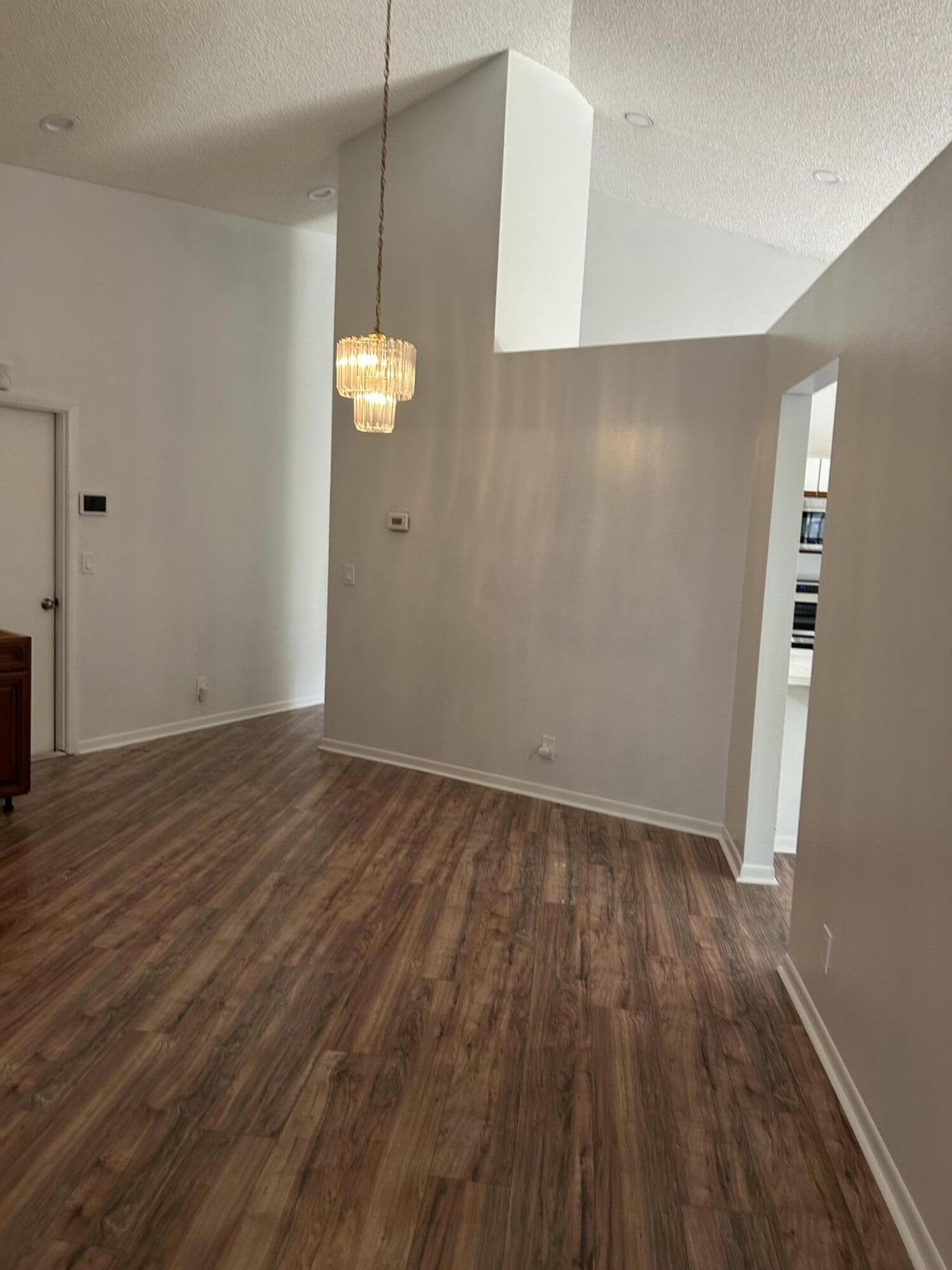 WINSTON PARK - Residential