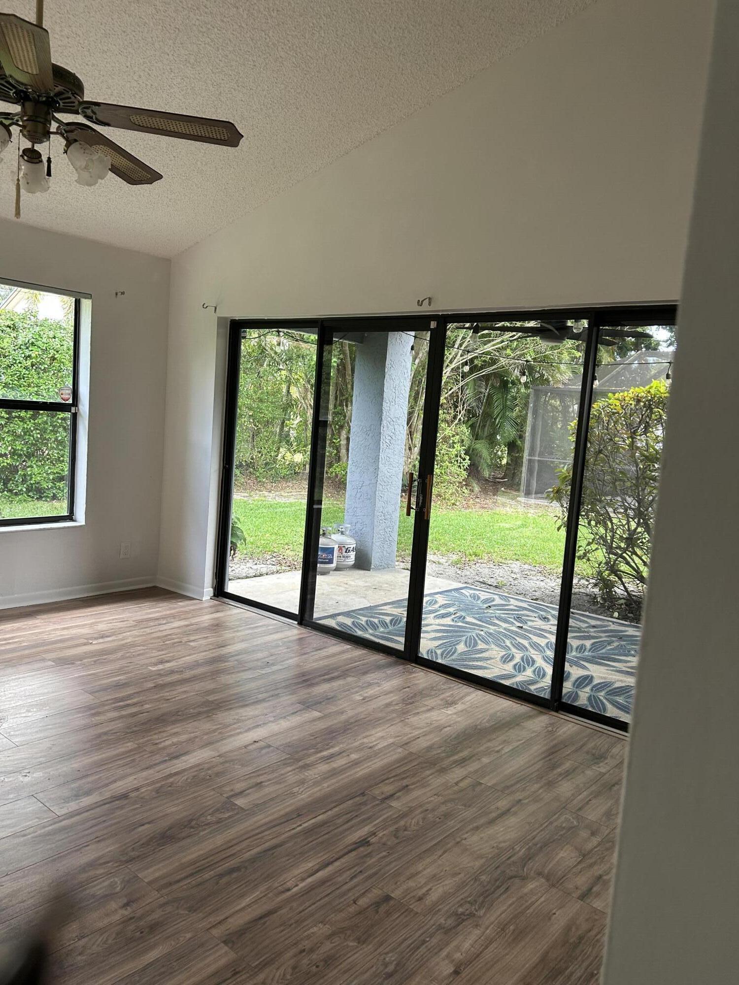 WINSTON PARK - Residential