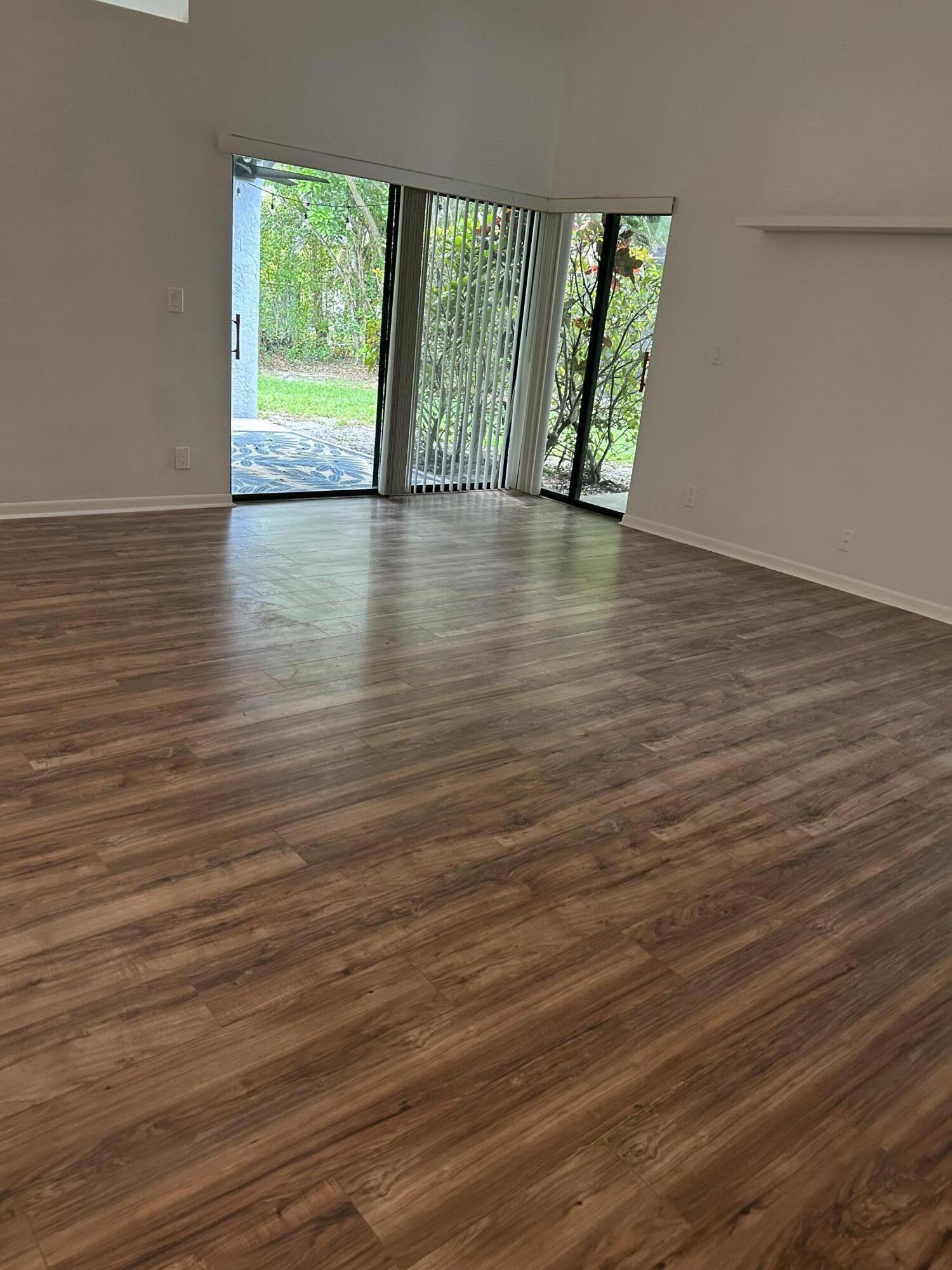 WINSTON PARK - Residential