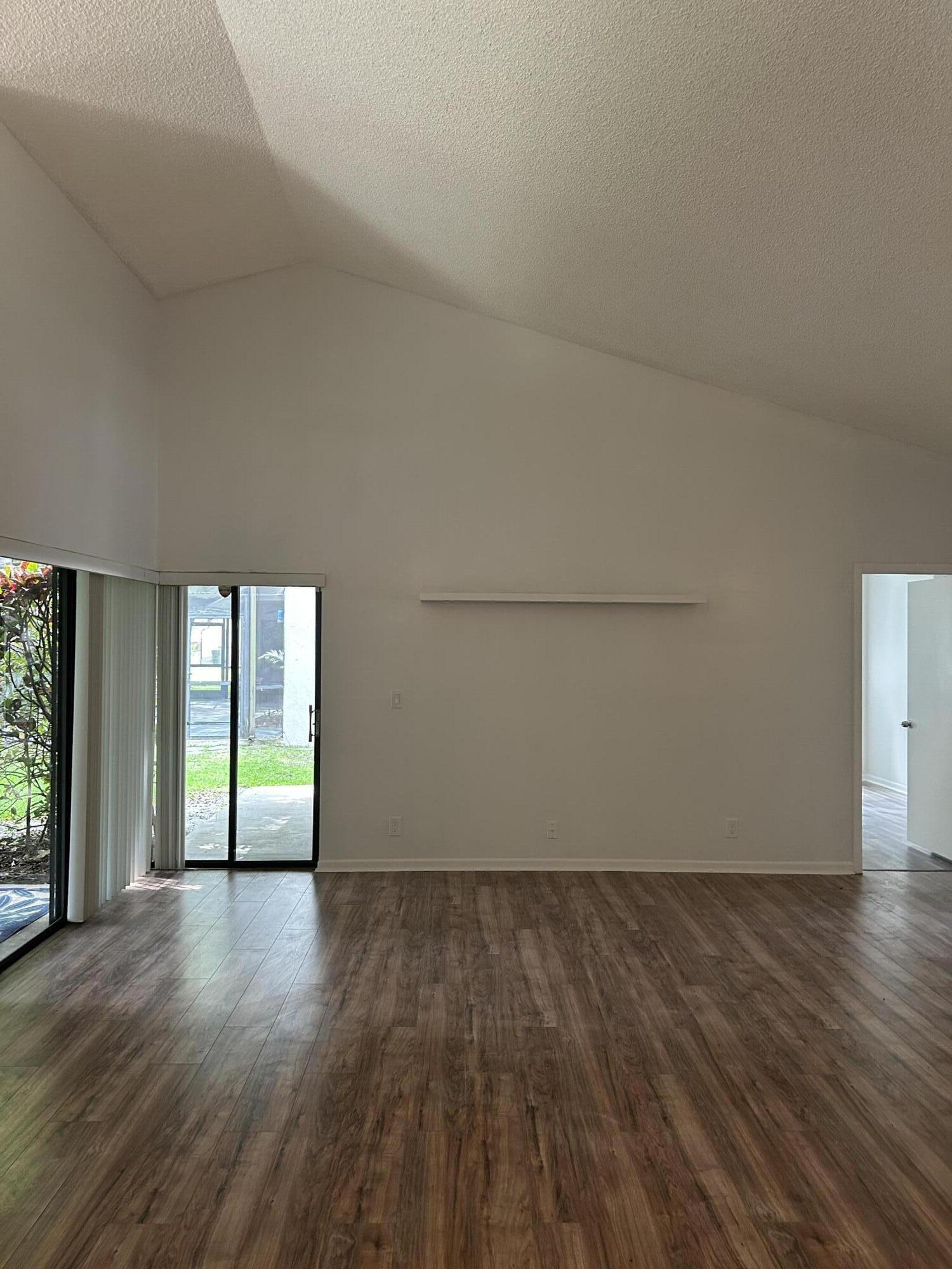 WINSTON PARK - Residential