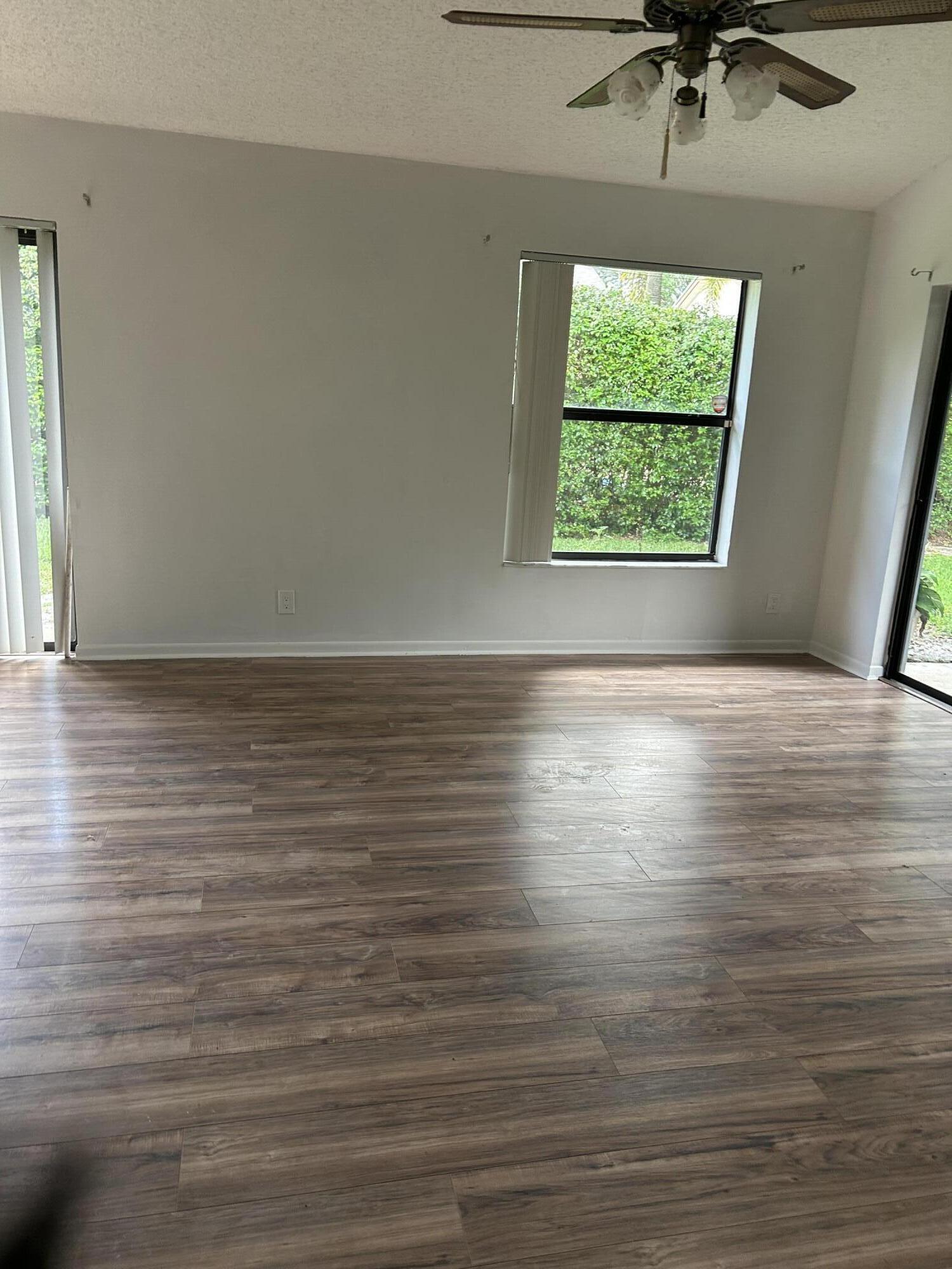 WINSTON PARK - Residential