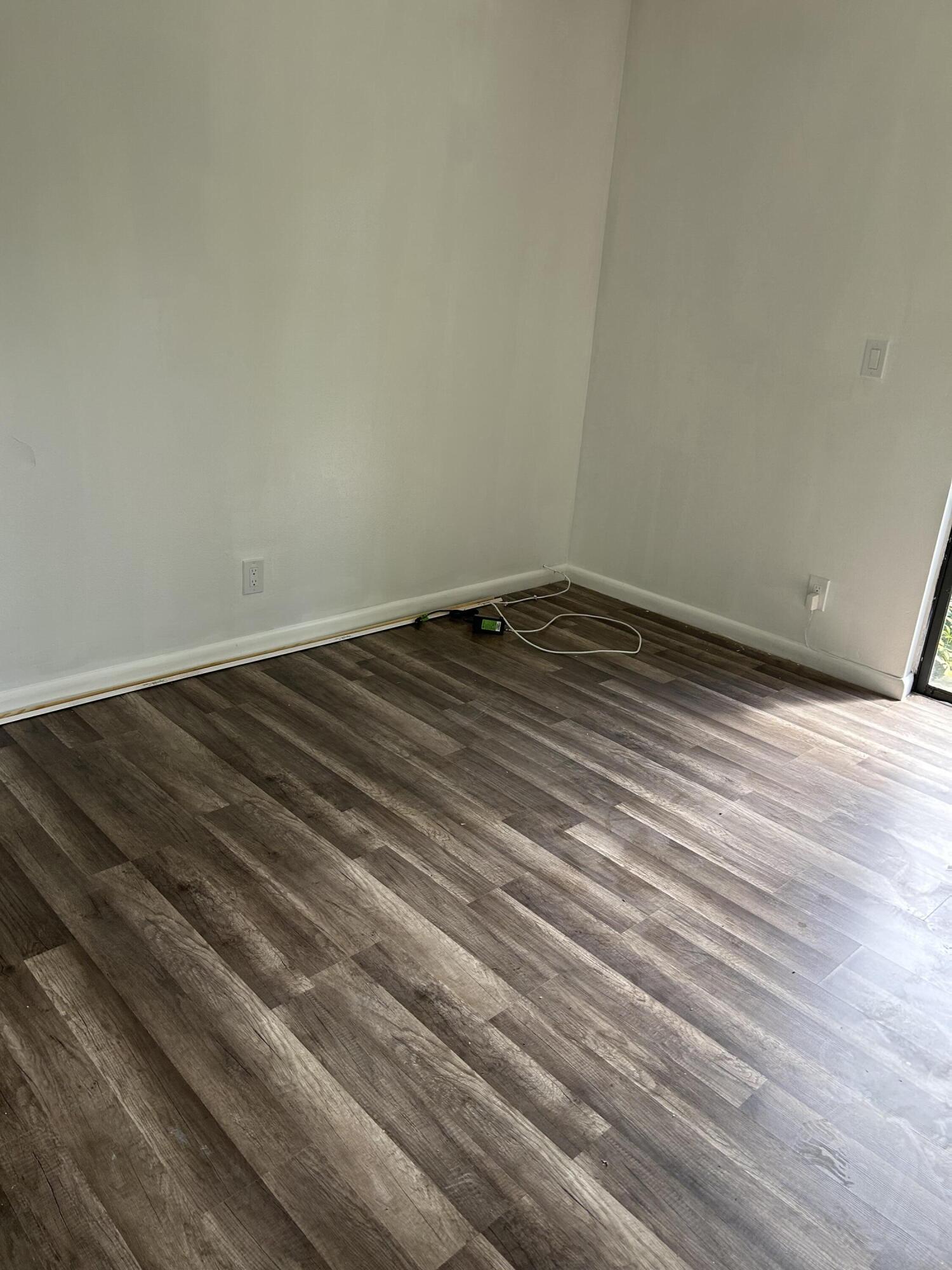 WINSTON PARK - Residential