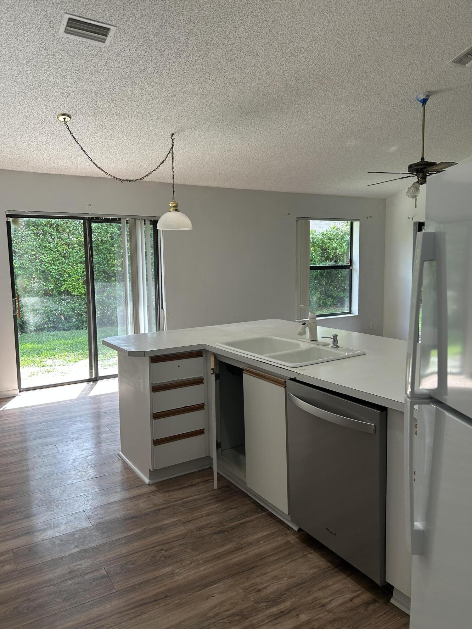 WINSTON PARK - Residential