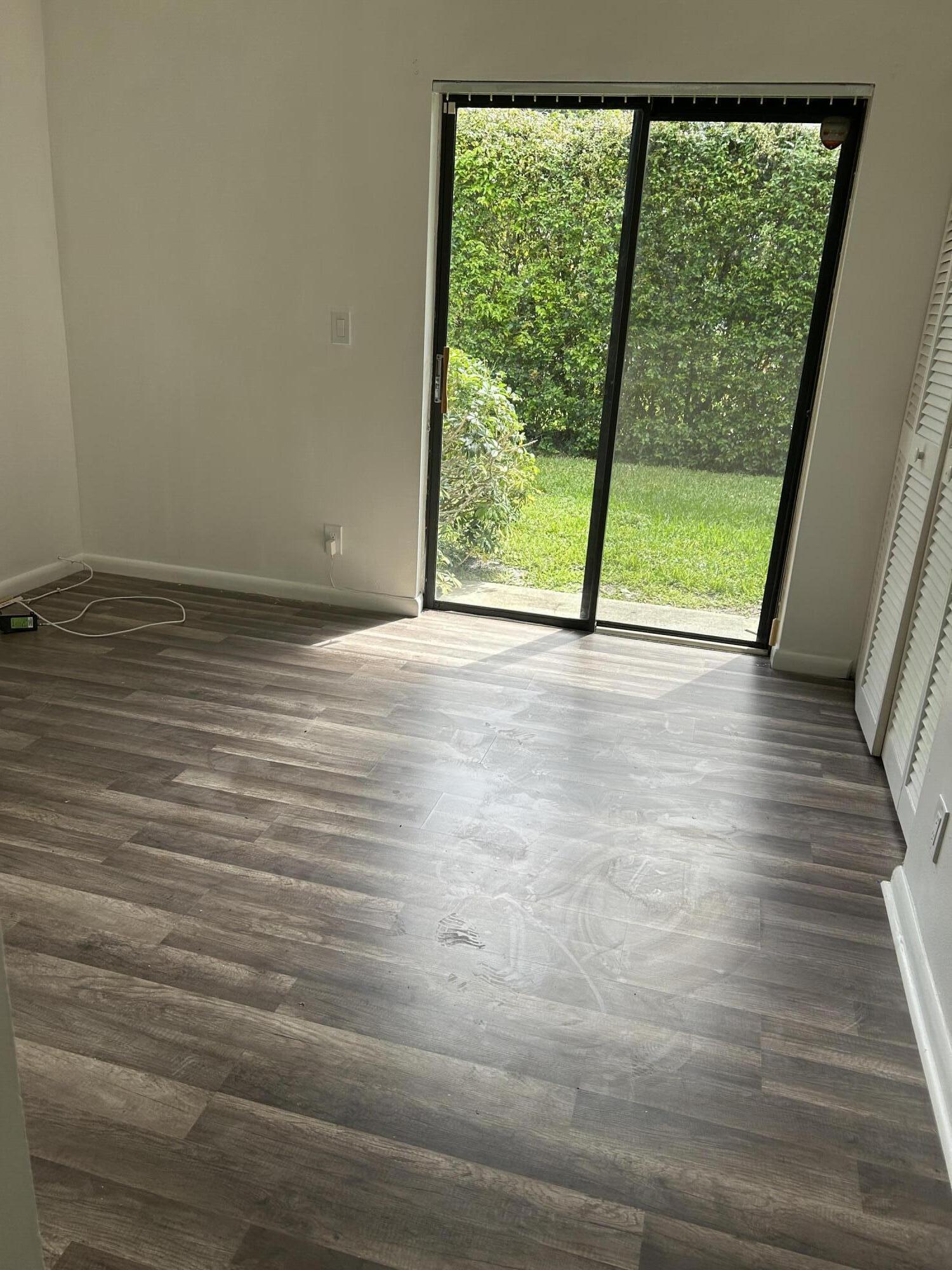 WINSTON PARK - Residential