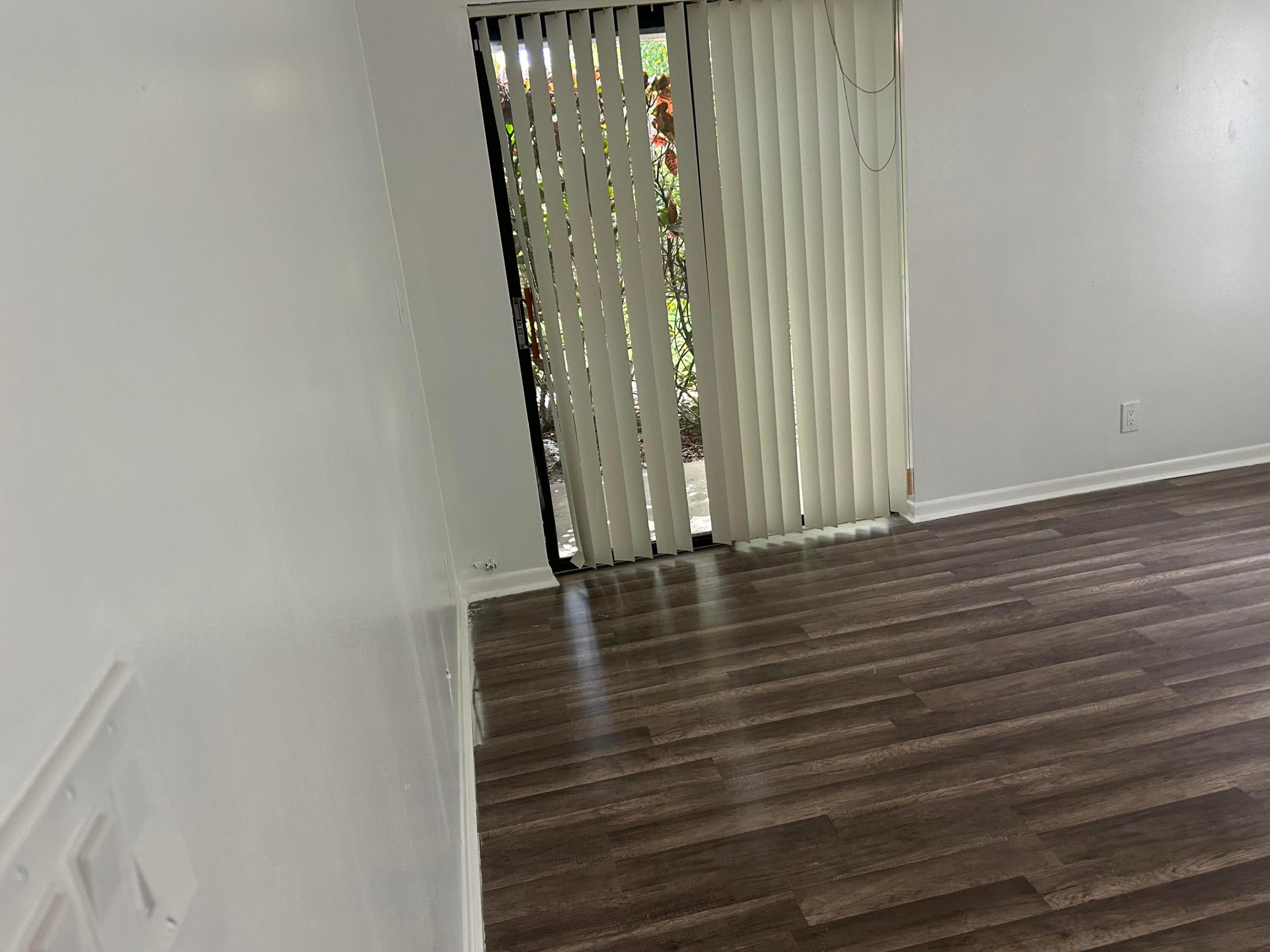 WINSTON PARK - Residential