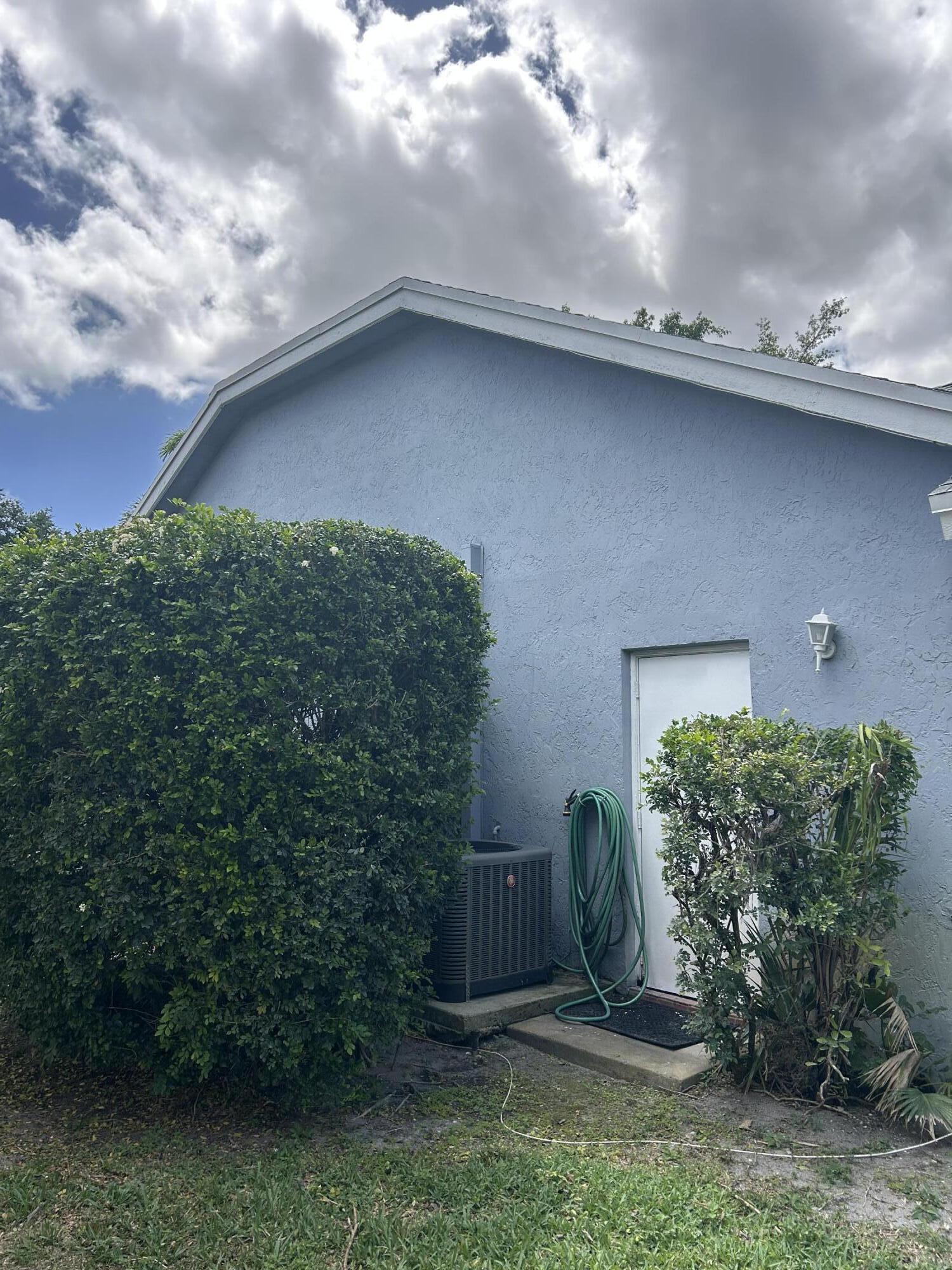 WINSTON PARK - Residential