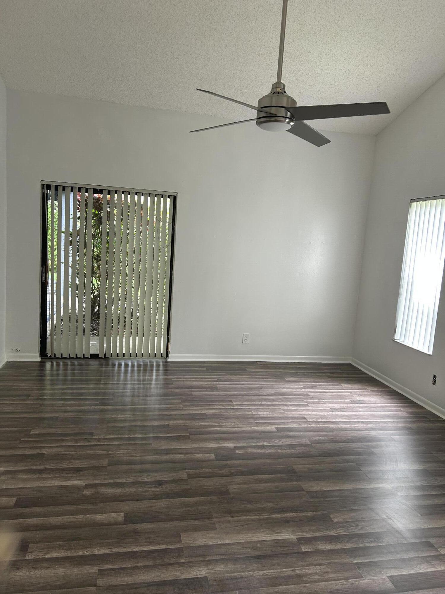 WINSTON PARK - Residential