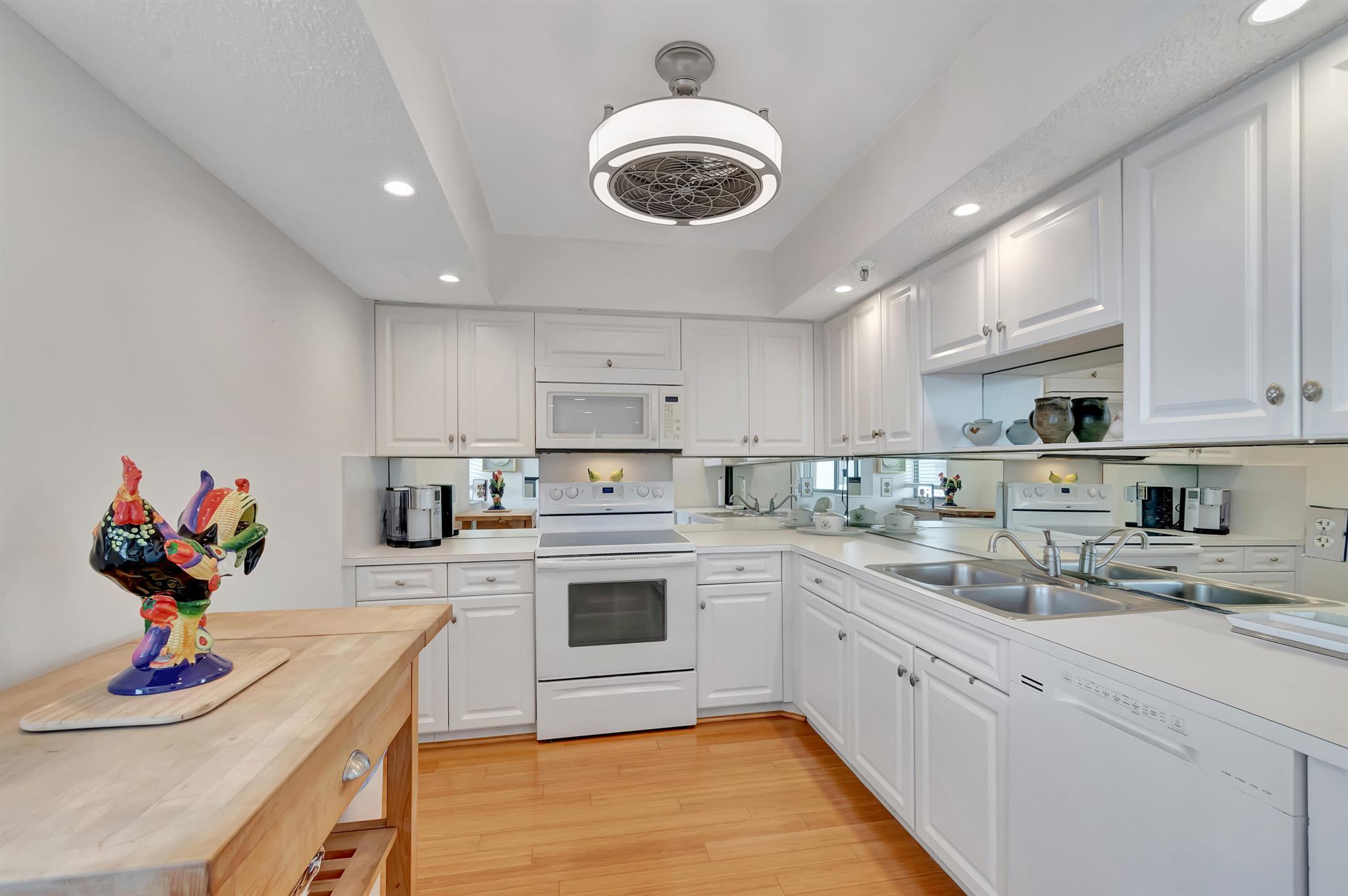 LAKESHORE COLONY - Residential Lease