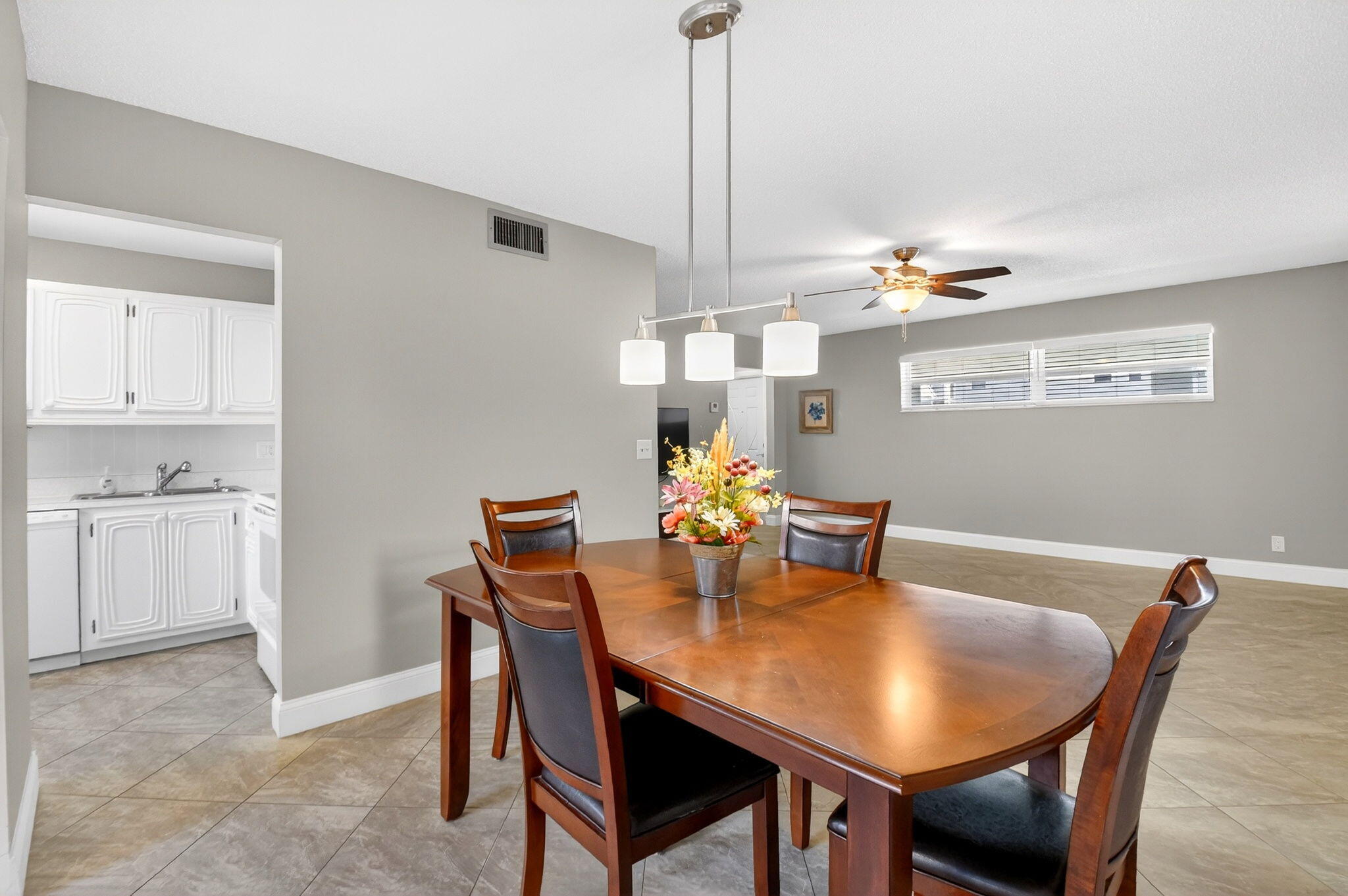 COLONIAL CLUB CONDO SEC 1 - Residential Lease