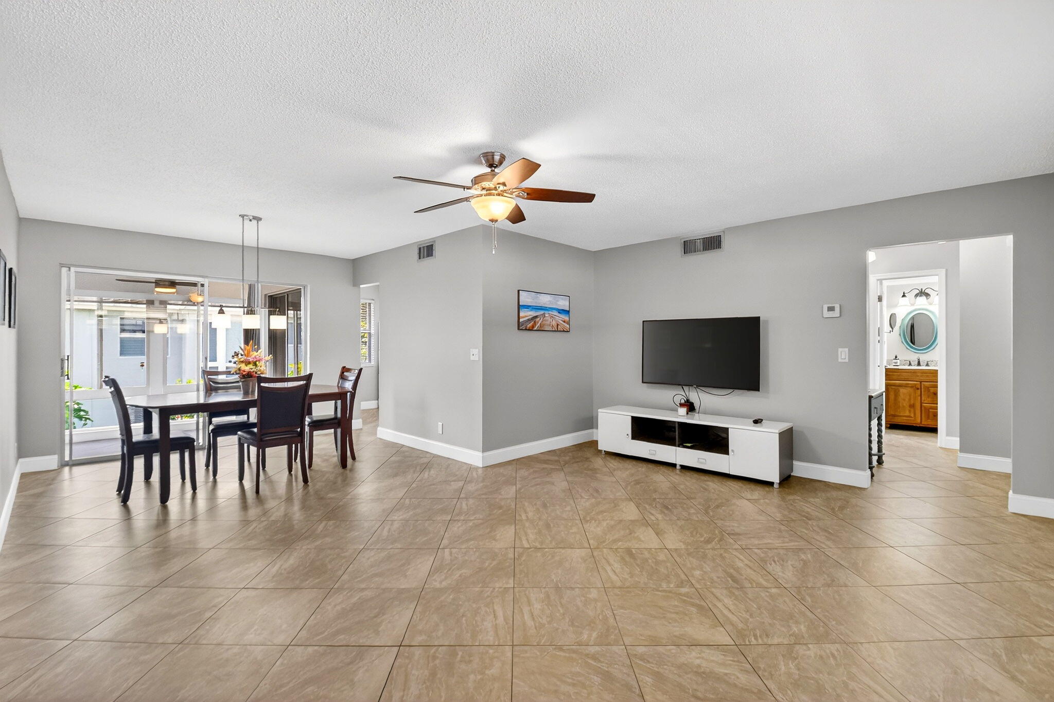 COLONIAL CLUB CONDO SEC 1 - Residential Lease