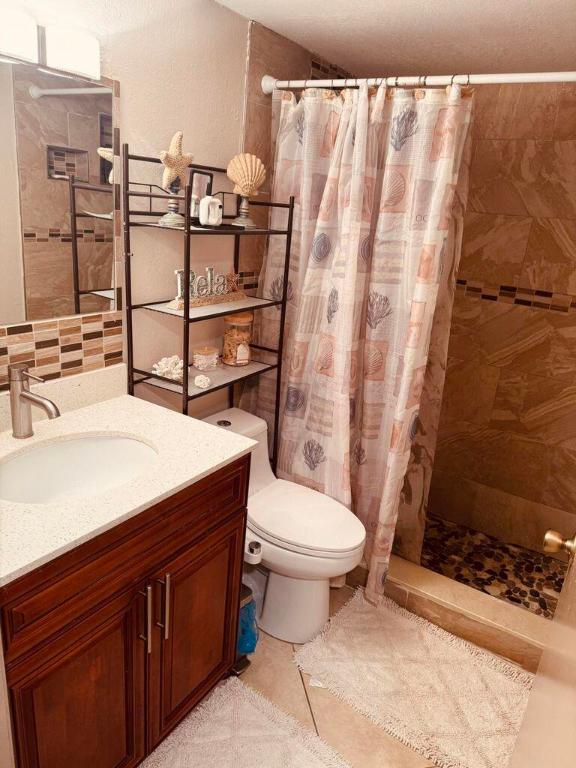 REGAL PALMS EATON CONDO - Residential