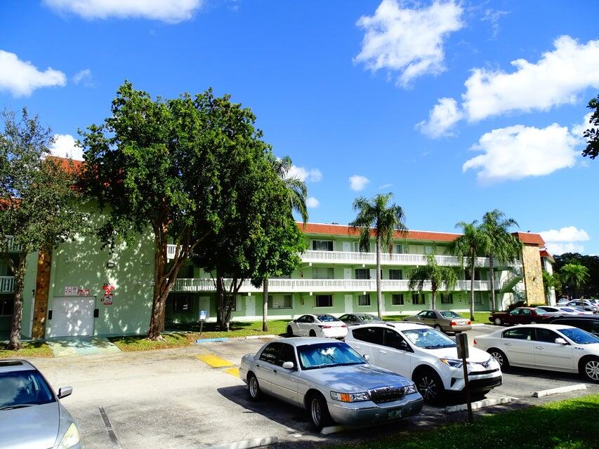 REGAL PALMS EATON CONDO - Residential