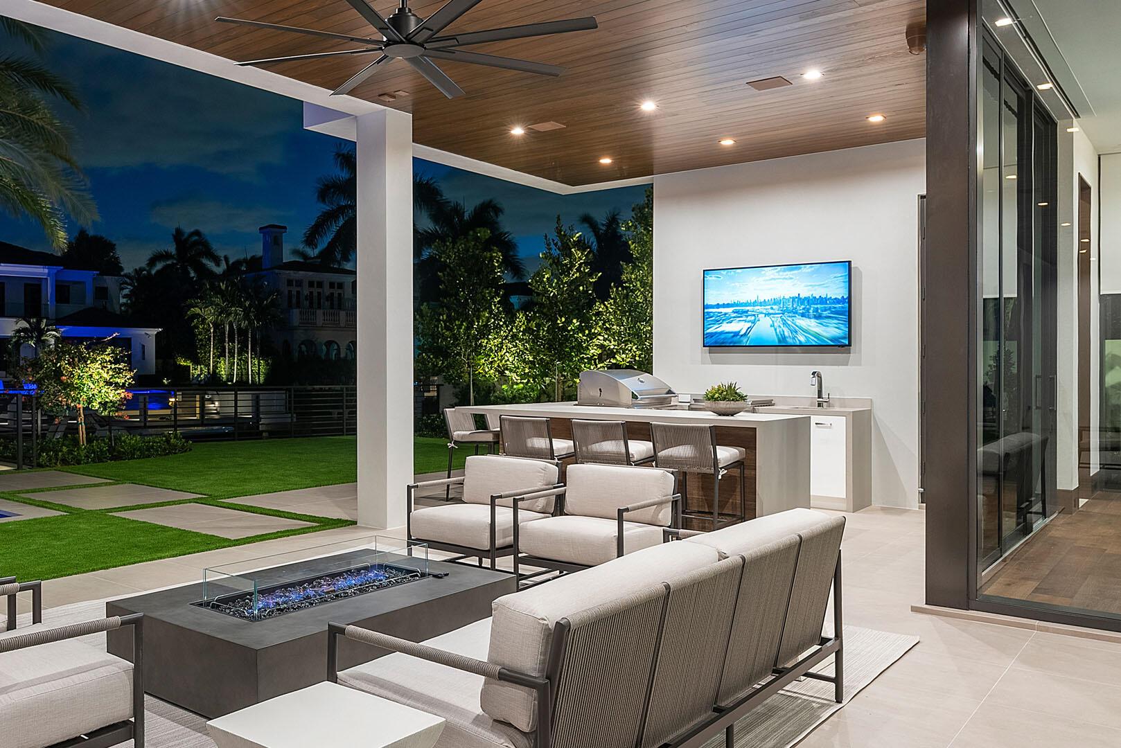 ROYAL PALM YACHT & COUNTR - Residential