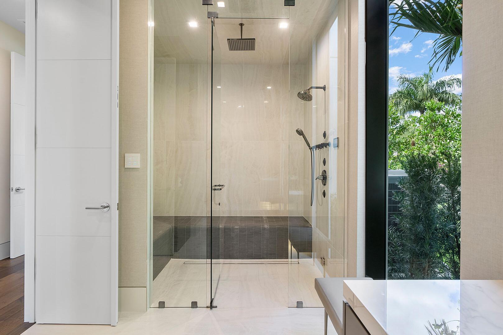 ROYAL PALM YACHT & COUNTR - Residential