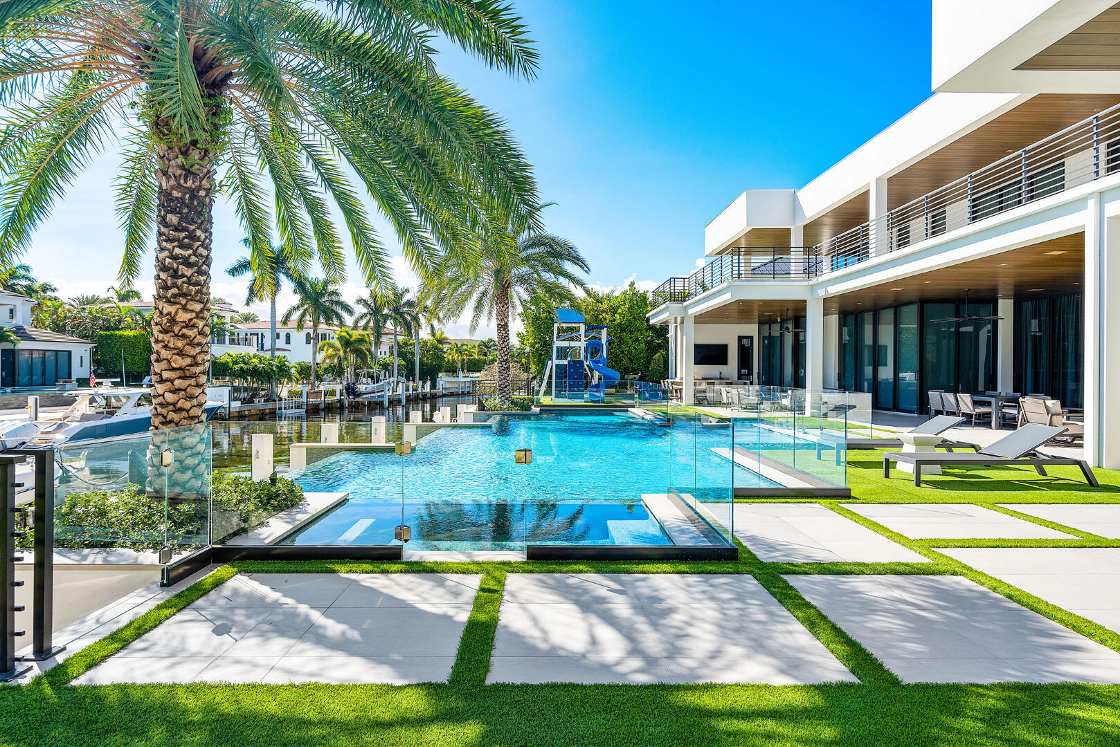 ROYAL PALM YACHT & COUNTR - Residential