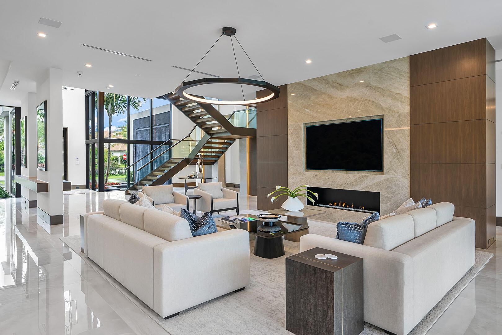 ROYAL PALM YACHT & COUNTR - Residential